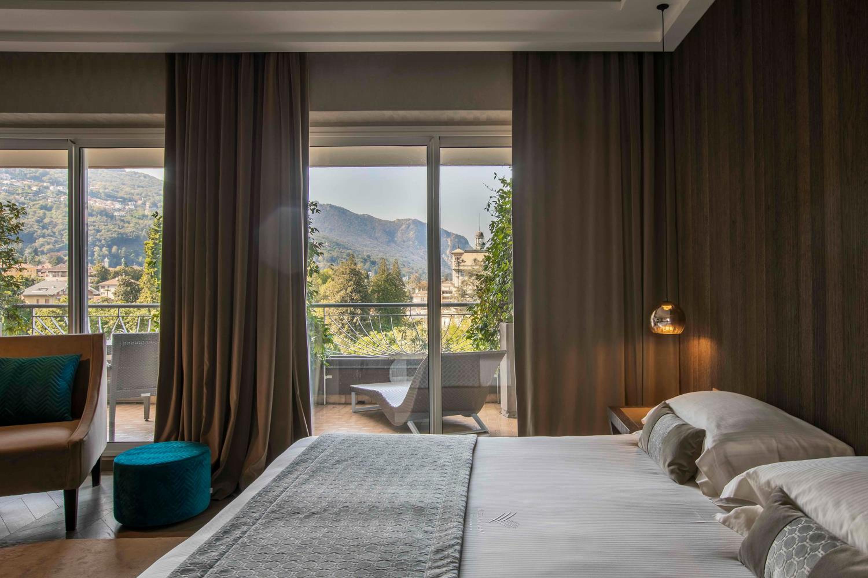 Junior Suite with Lake View - Photo 4