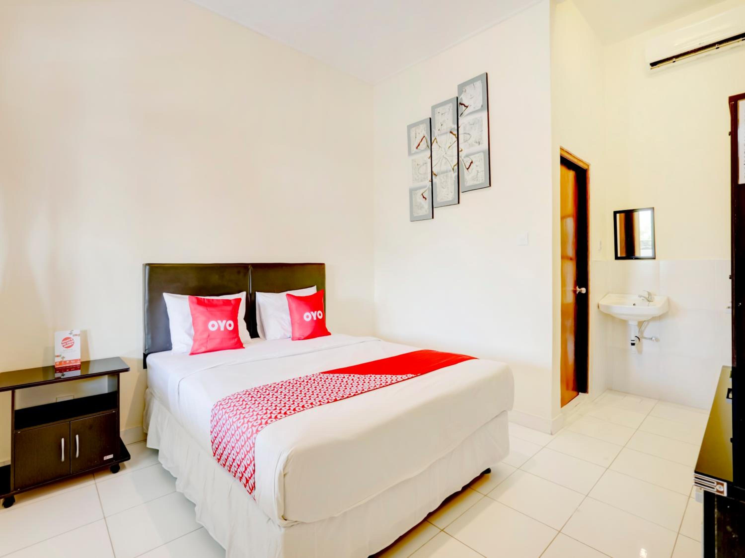 Standard Double Room - Photo 18