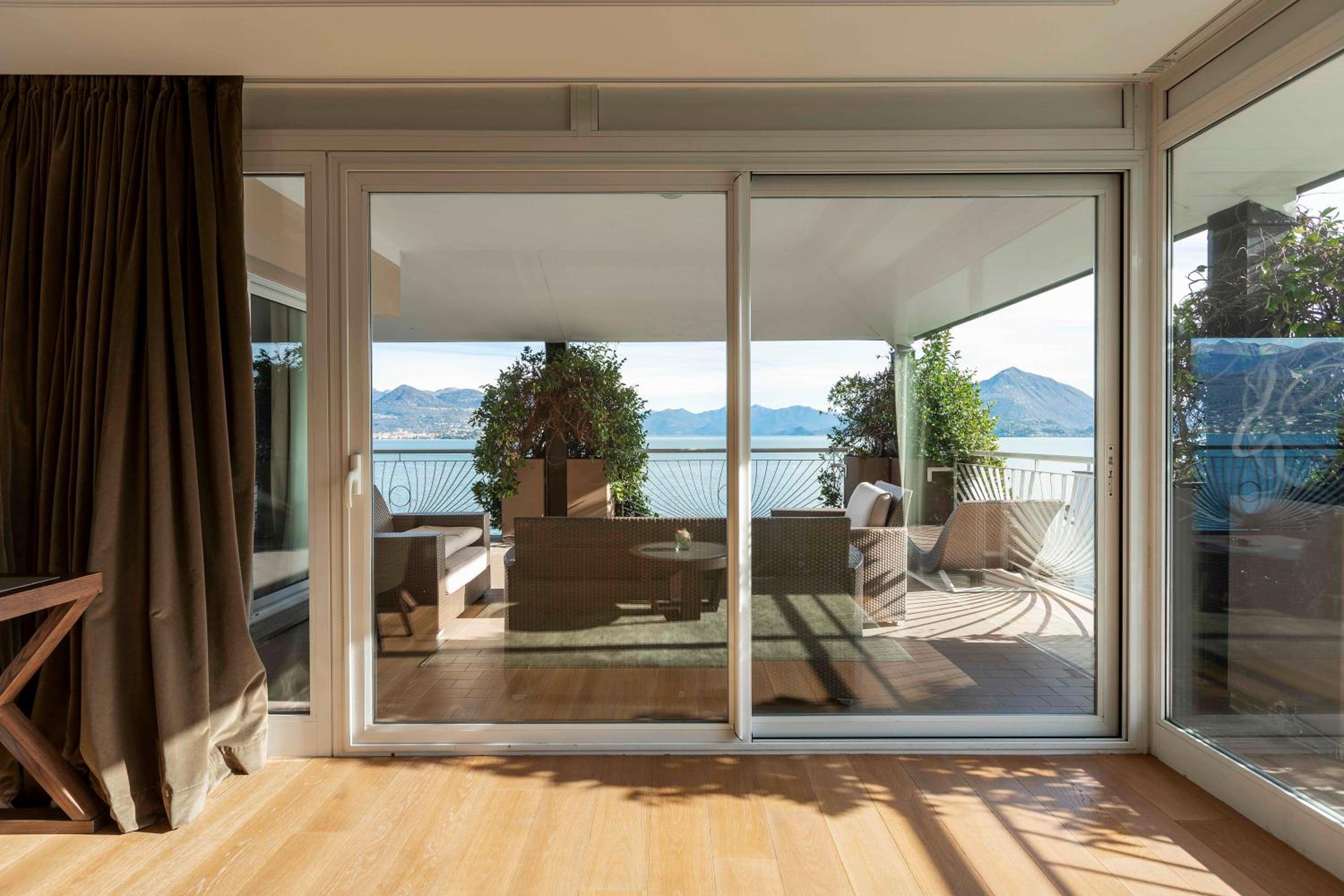 Suite with Lake View photo 2