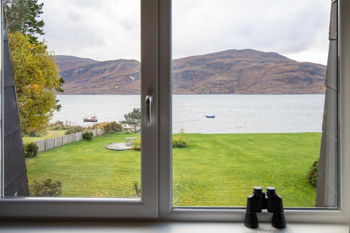 Superior Twin Room with Loch View - Photo 3