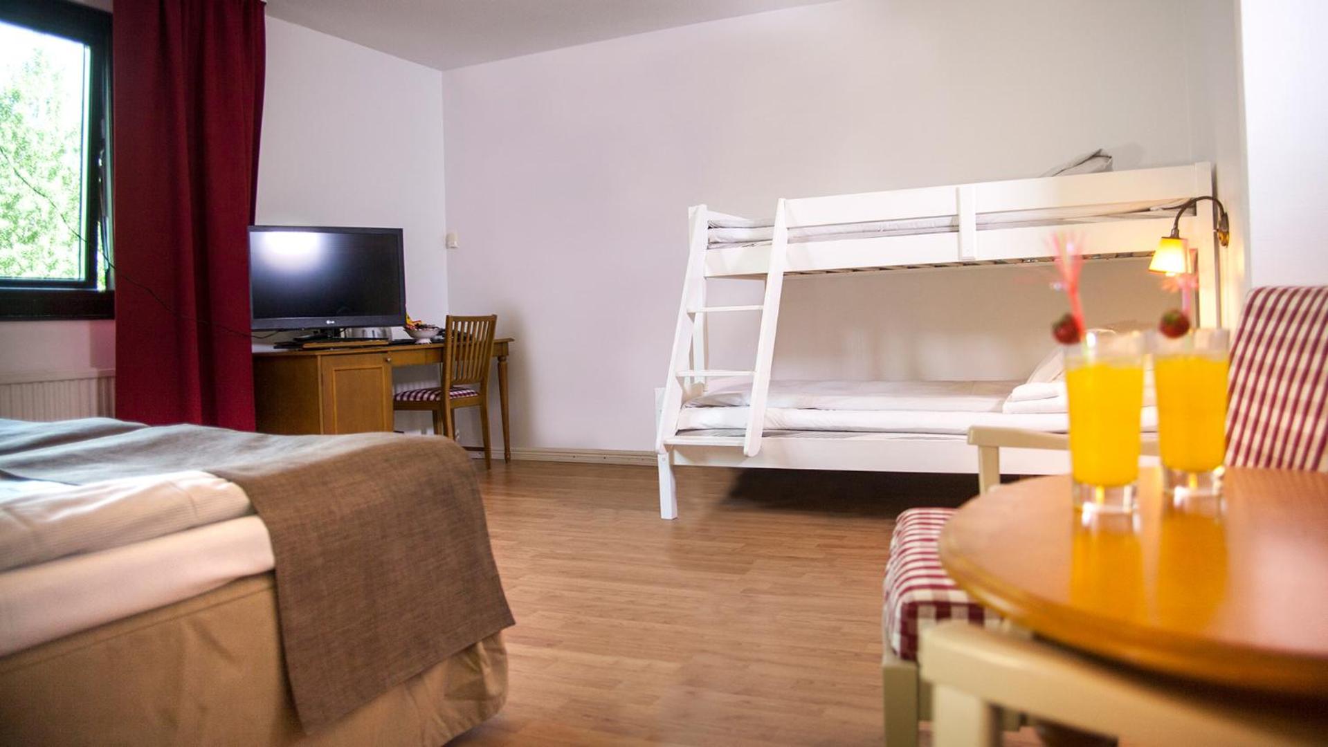 Family Room - Photo 1