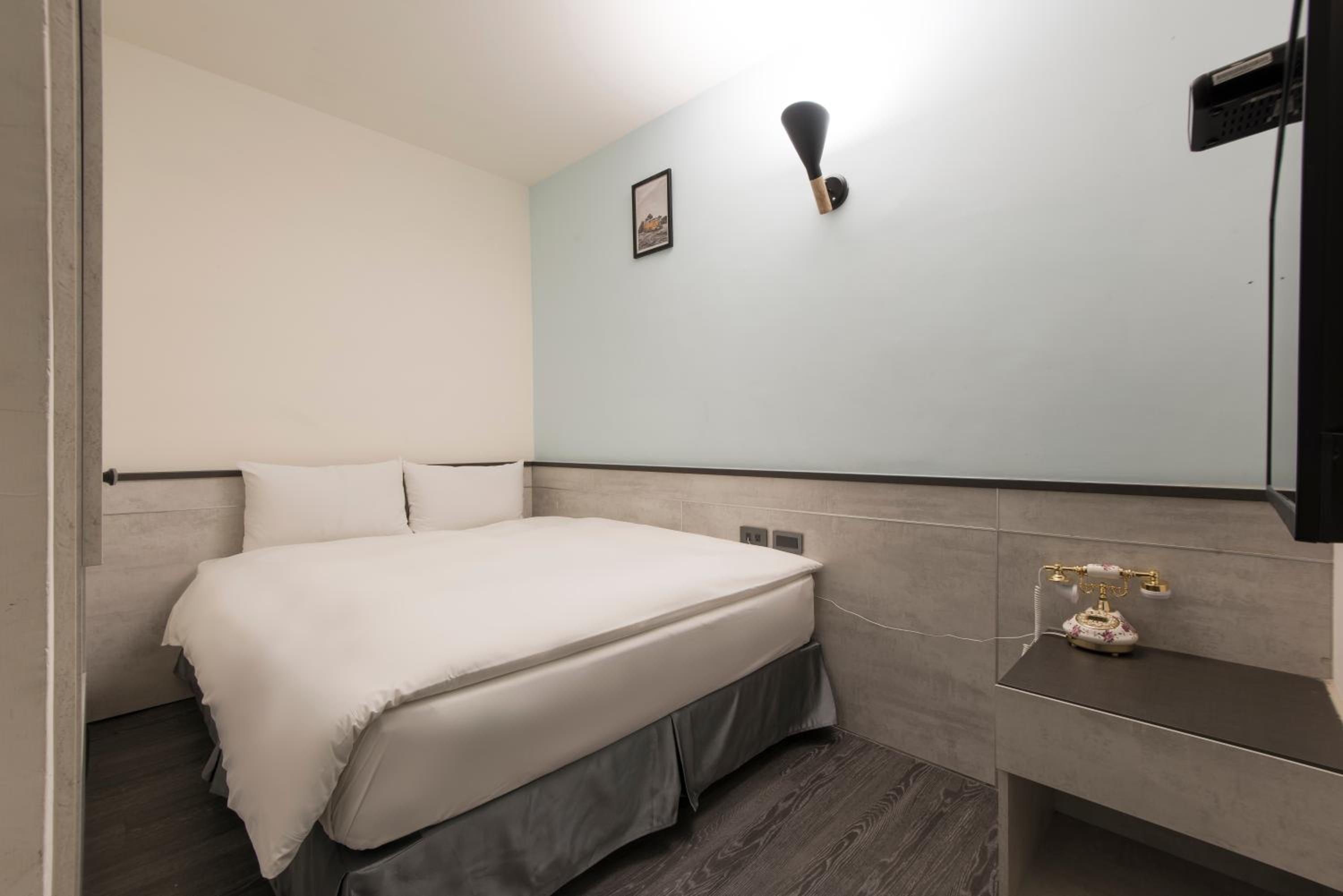Economy Double Room photo 1