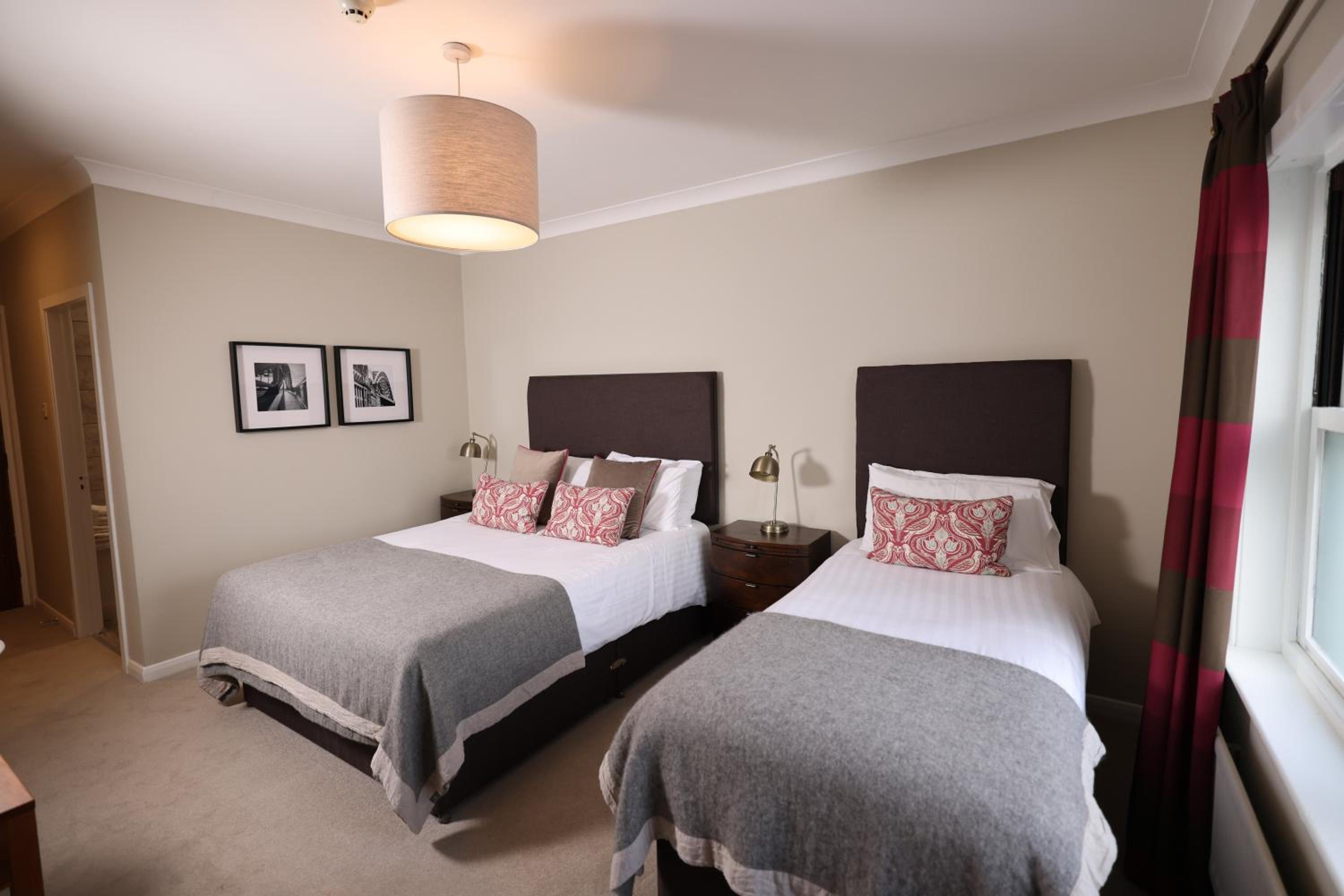 Deluxe Double or Twin Room photo 3