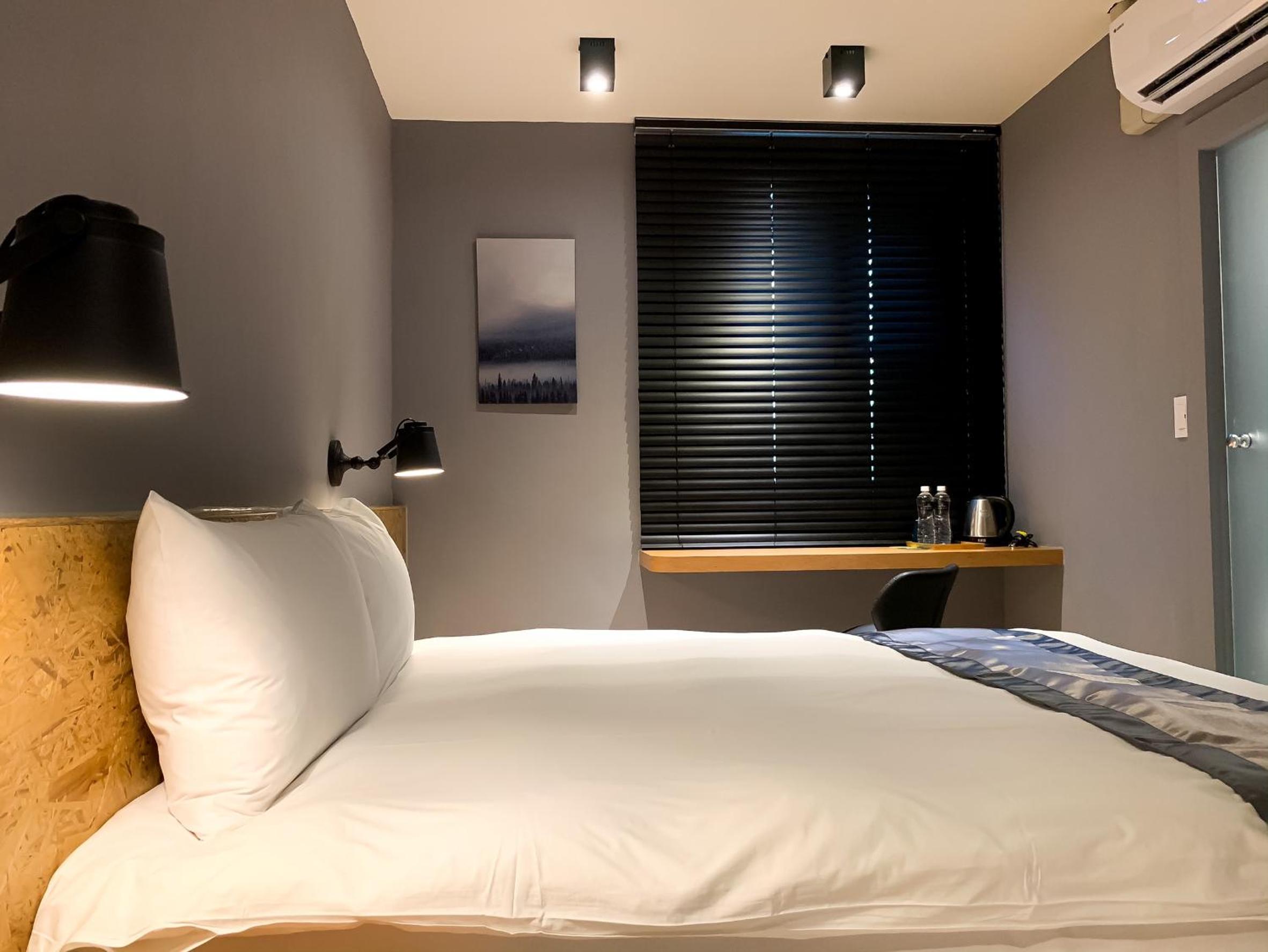 Deluxe Double Room with Shower photo 1