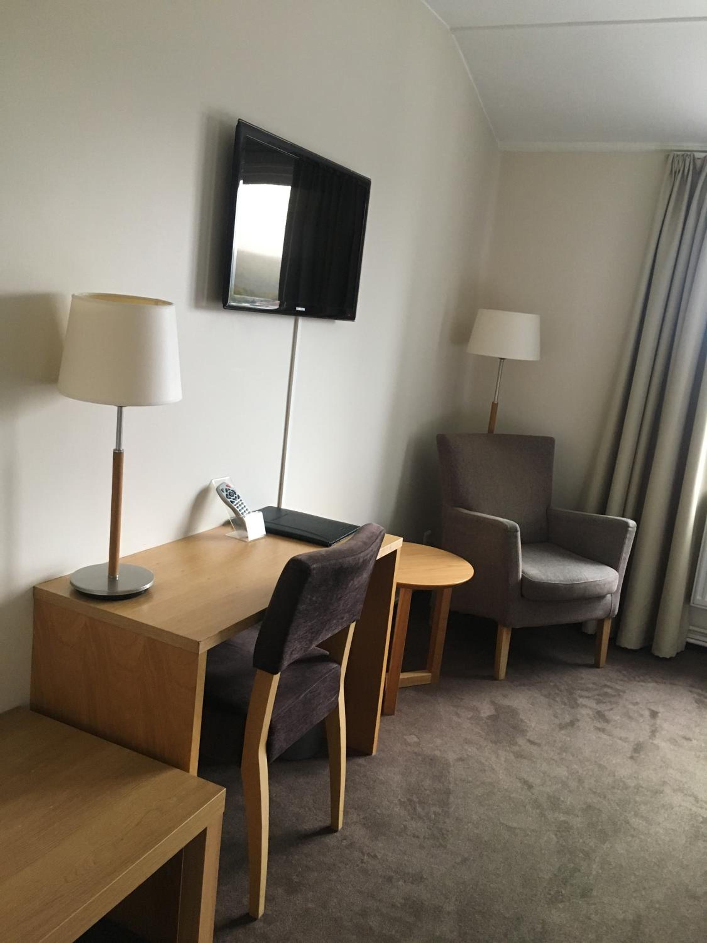 Standard Twin Room - Photo 1