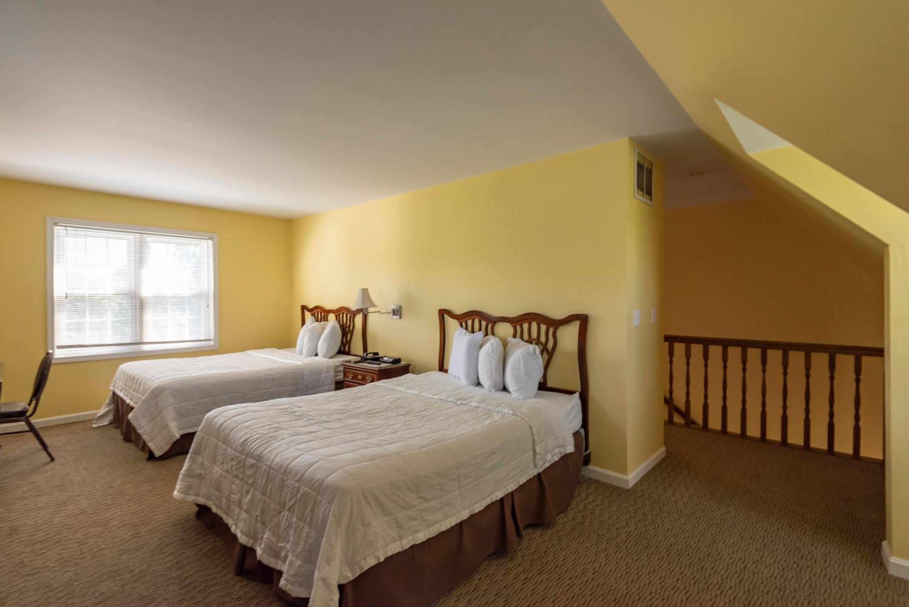 Standard Suite - Photo 11