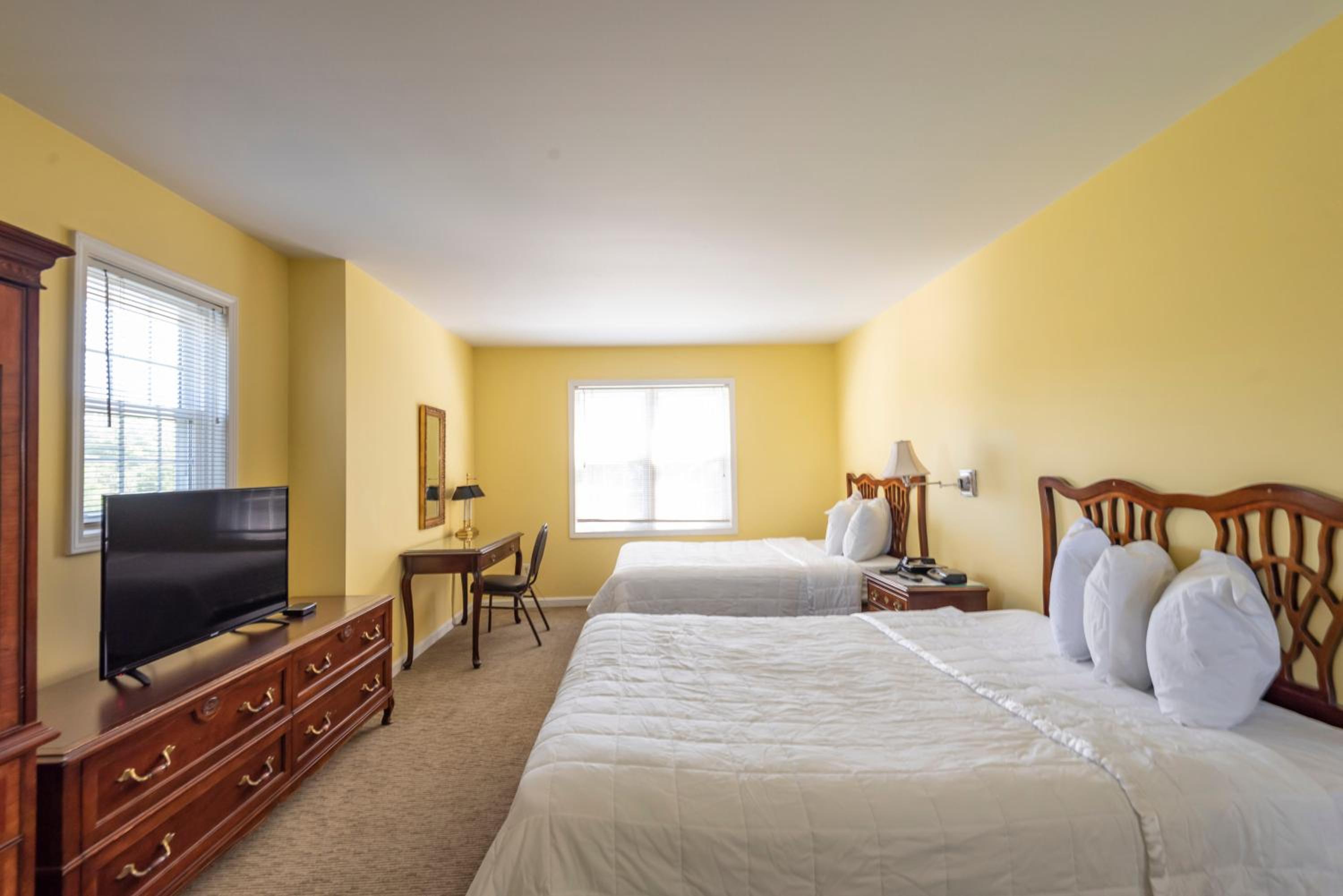 Standard Suite - Photo 12