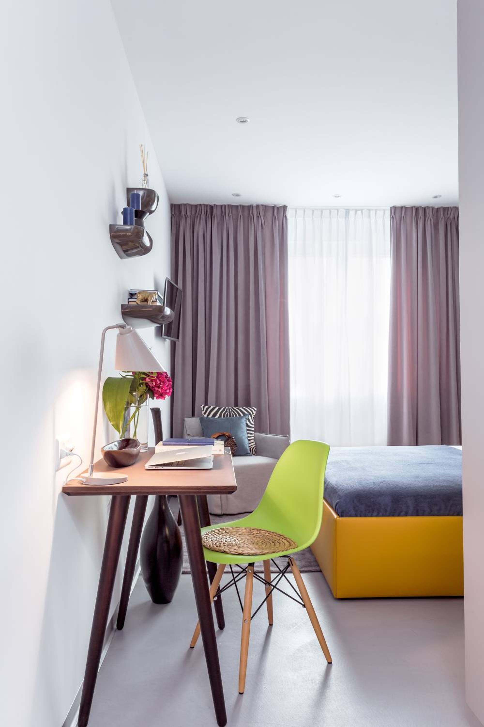 Studio Apartment Single Kitchenette with Terrace Lake Side