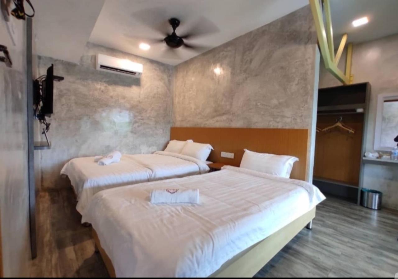 Deluxe Triple Room - Photo 4