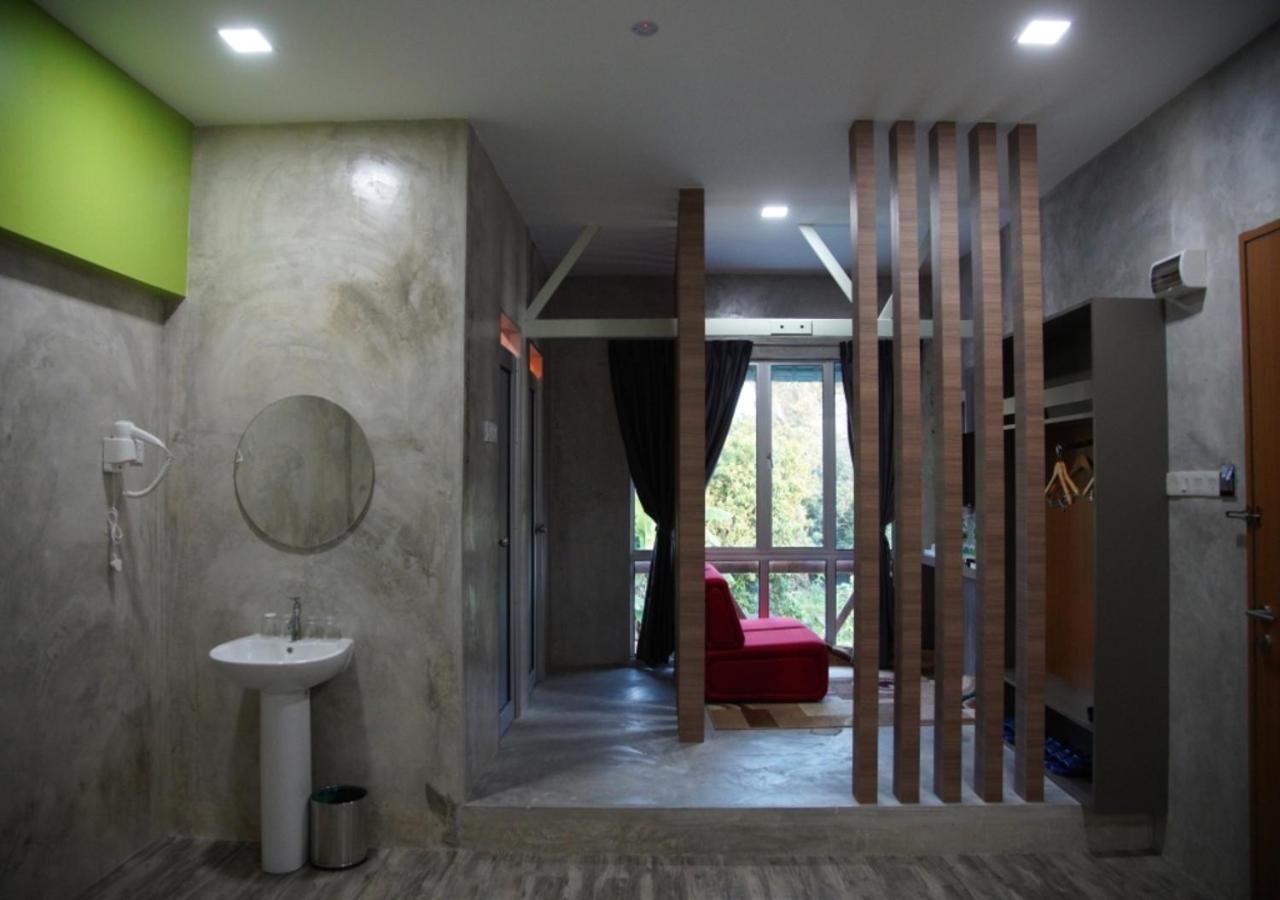 Superior Quadruple Room - Photo 1