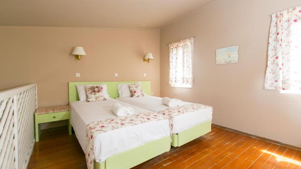Basic Triple Room photo 2