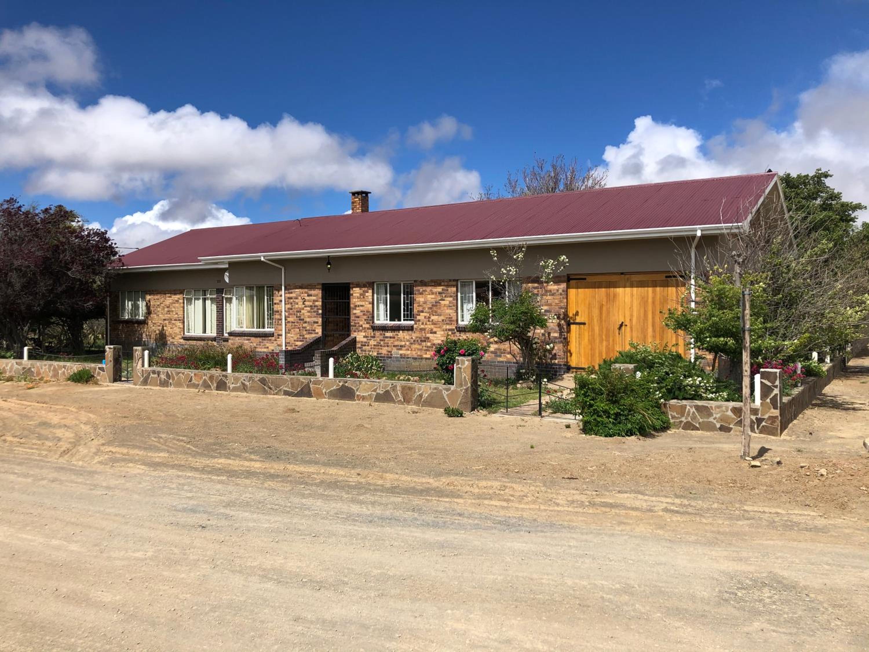 Five-Bedroom House - Photo 15