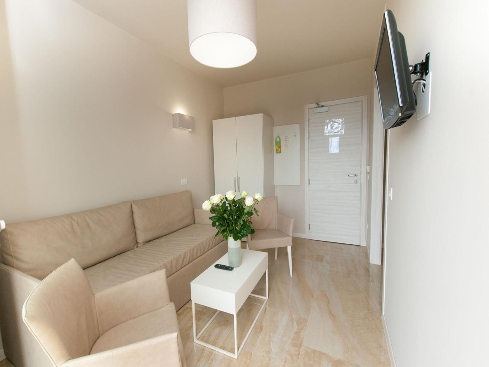 Suite - Photo 6