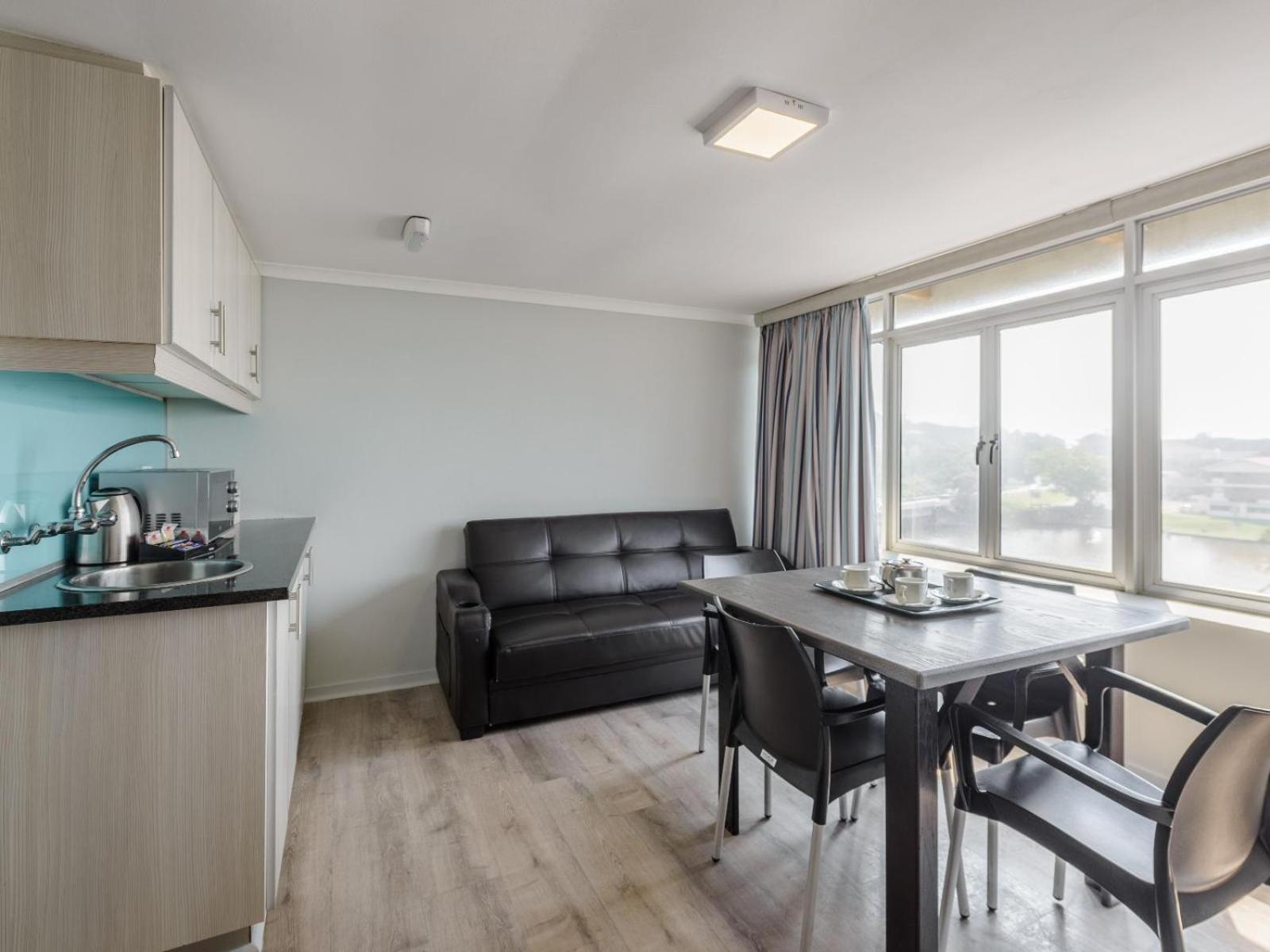 Deluxe Quadruple Room with Sea View photo 3