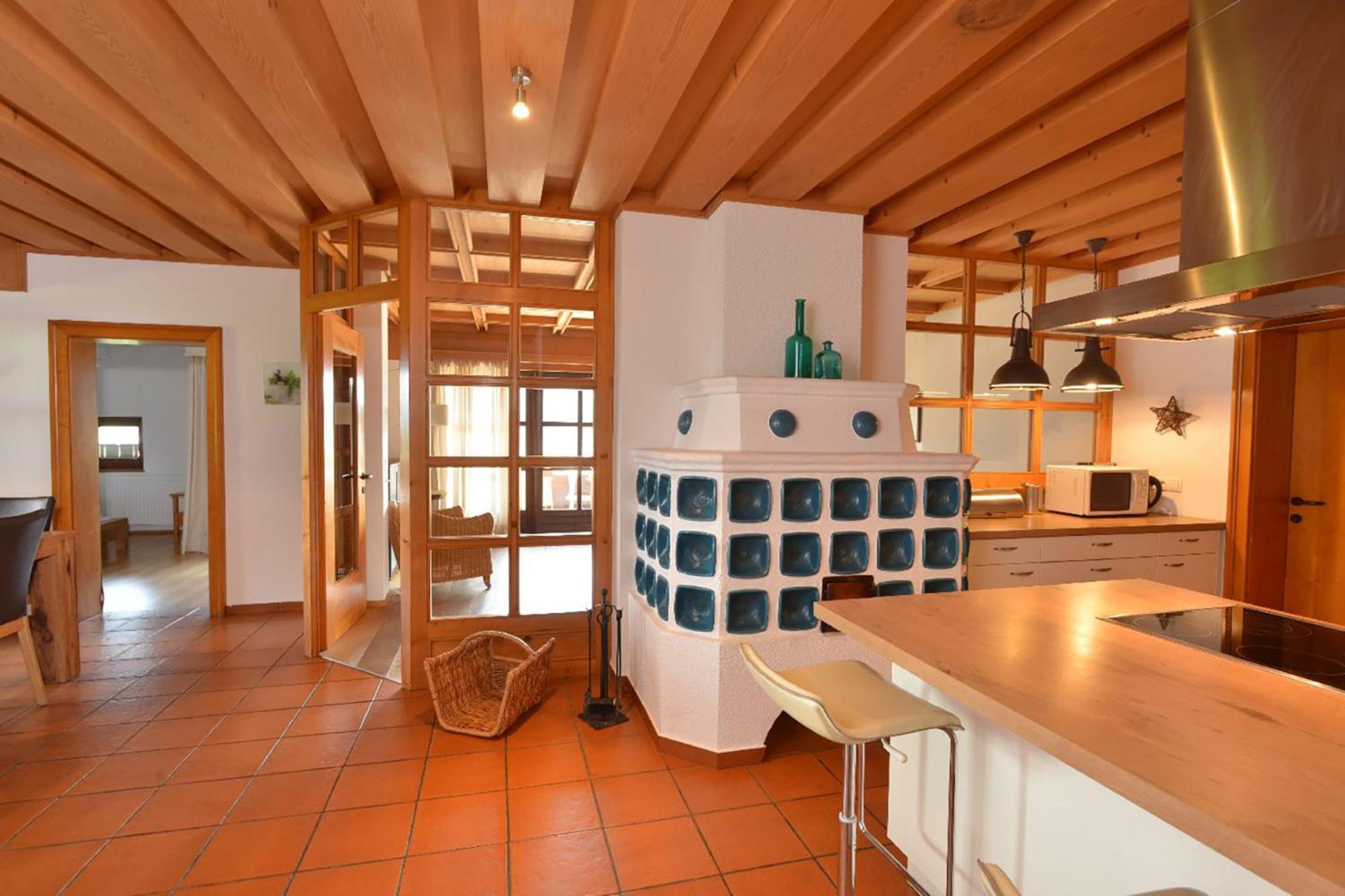 Five-Bedroom Apartment with Terrace photo 3