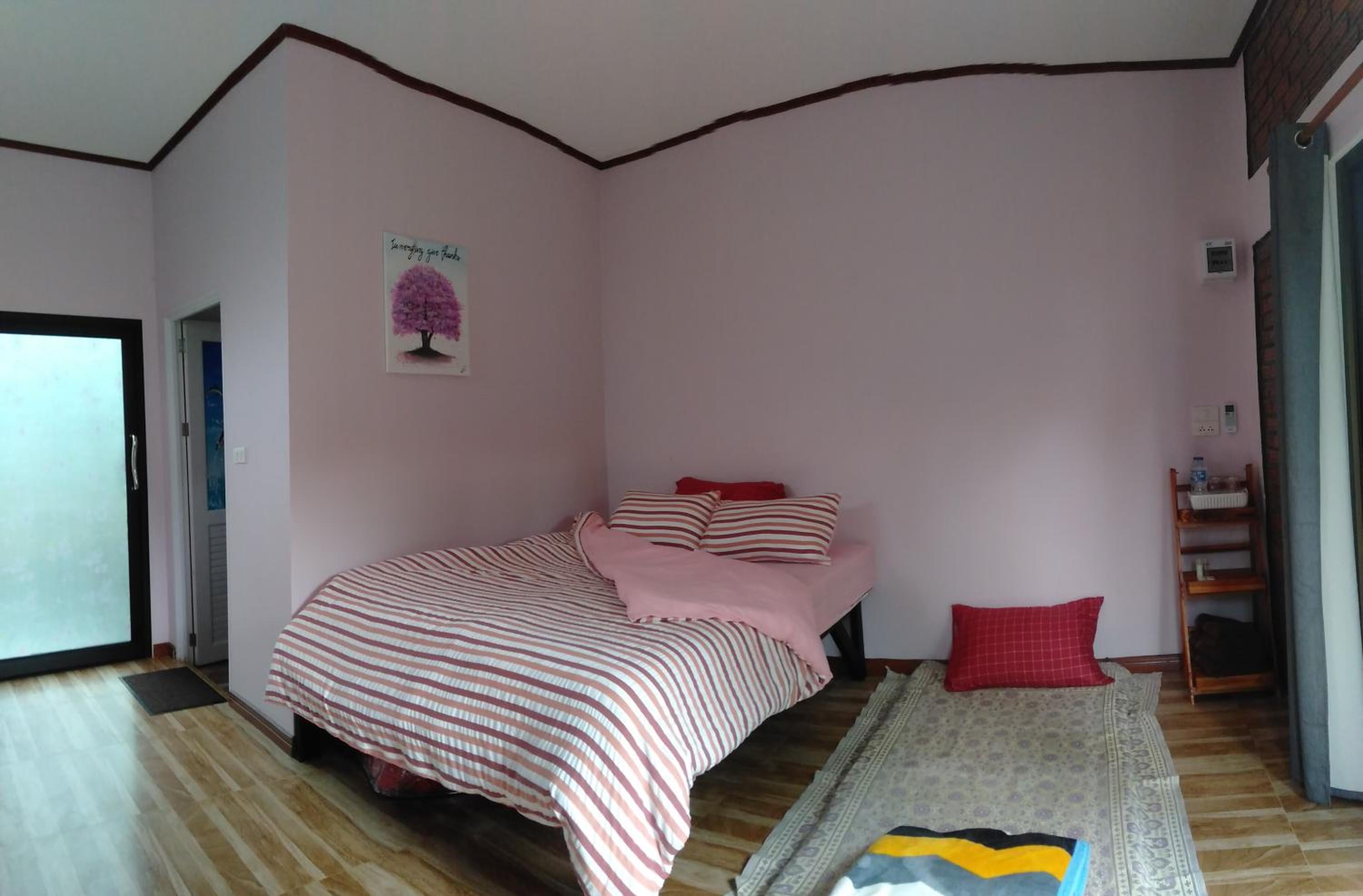 Double Room with Balcony - Photo 11