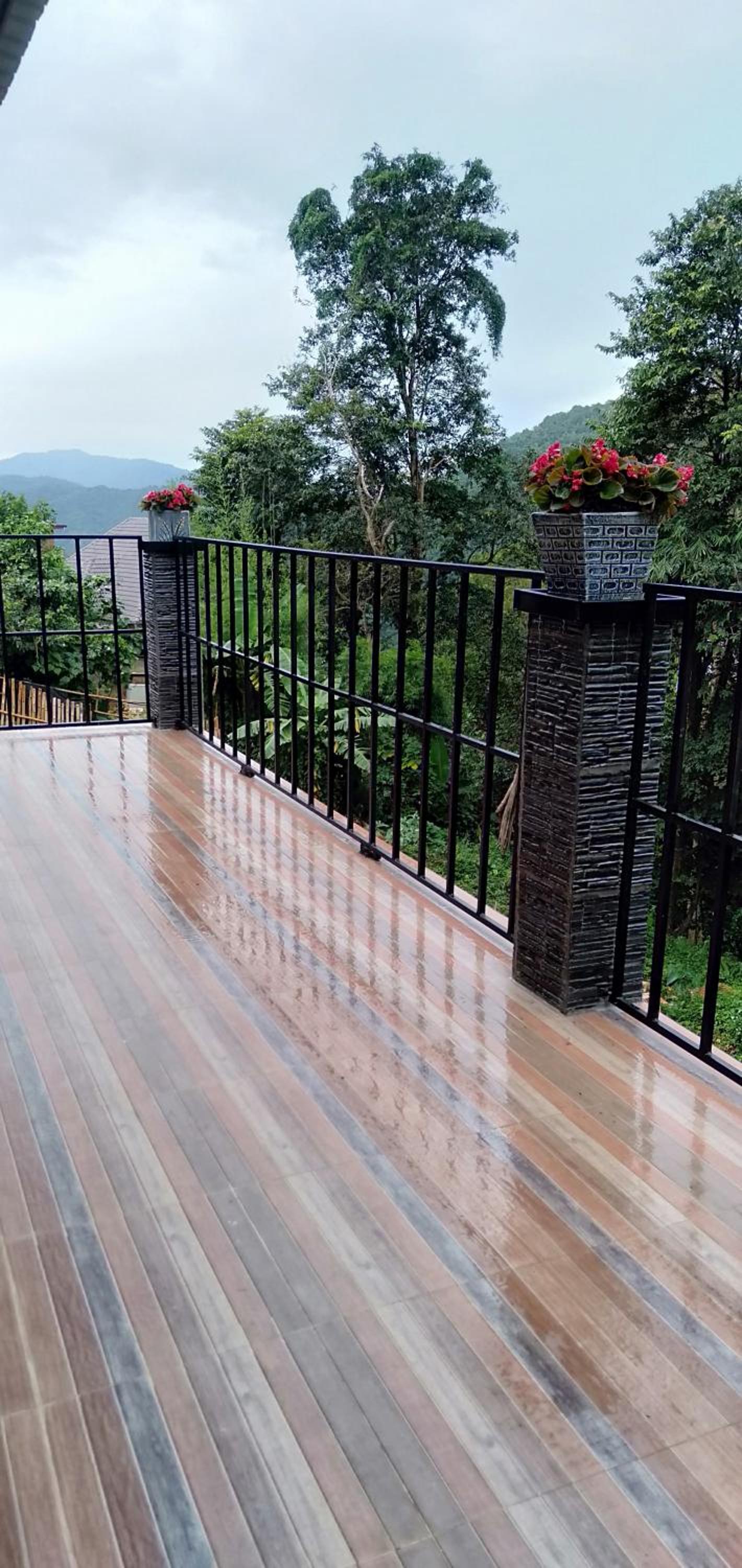 Double Room with Balcony - Photo 8