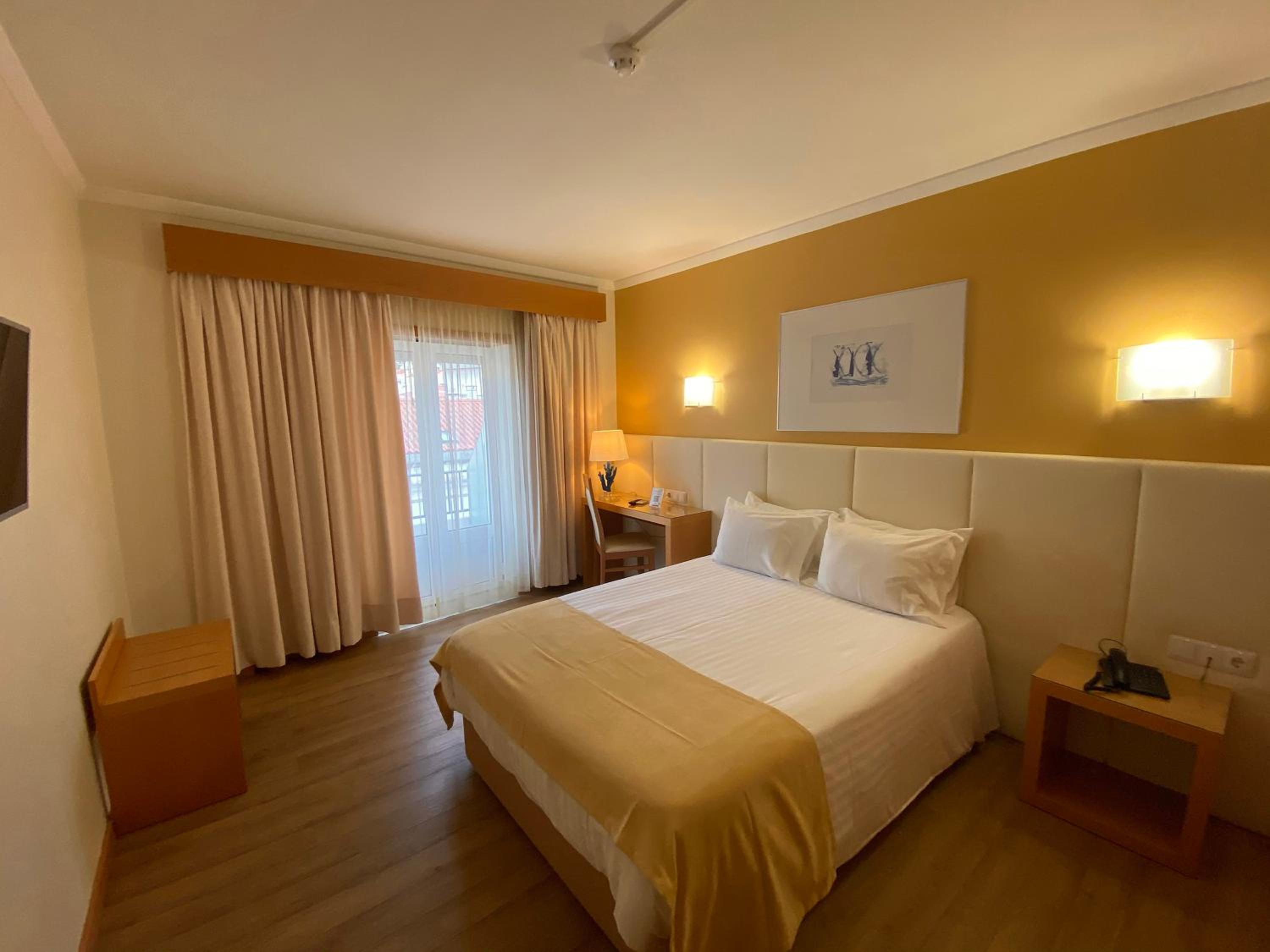 Double or Twin Room - Photo 1