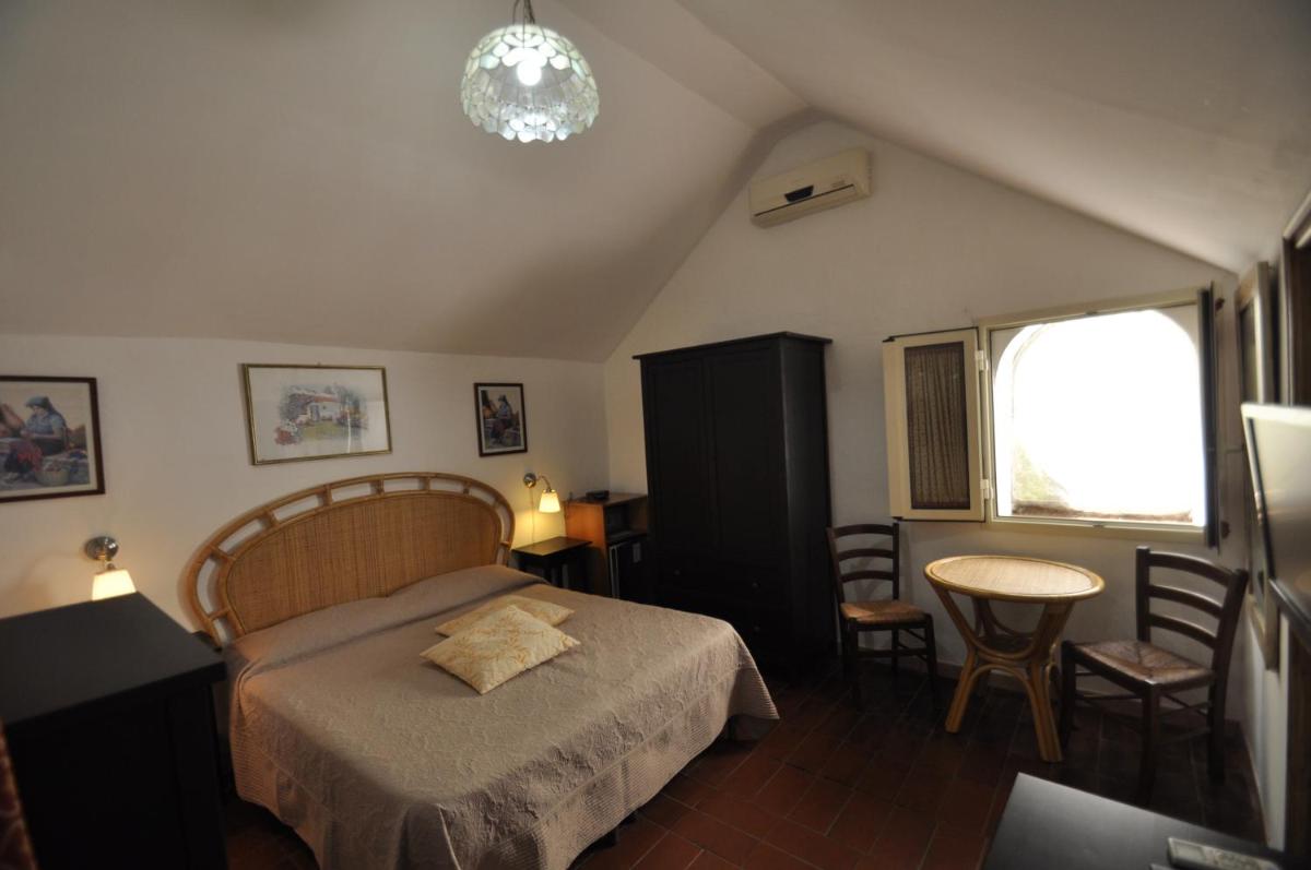 Standard Double Room with Garden