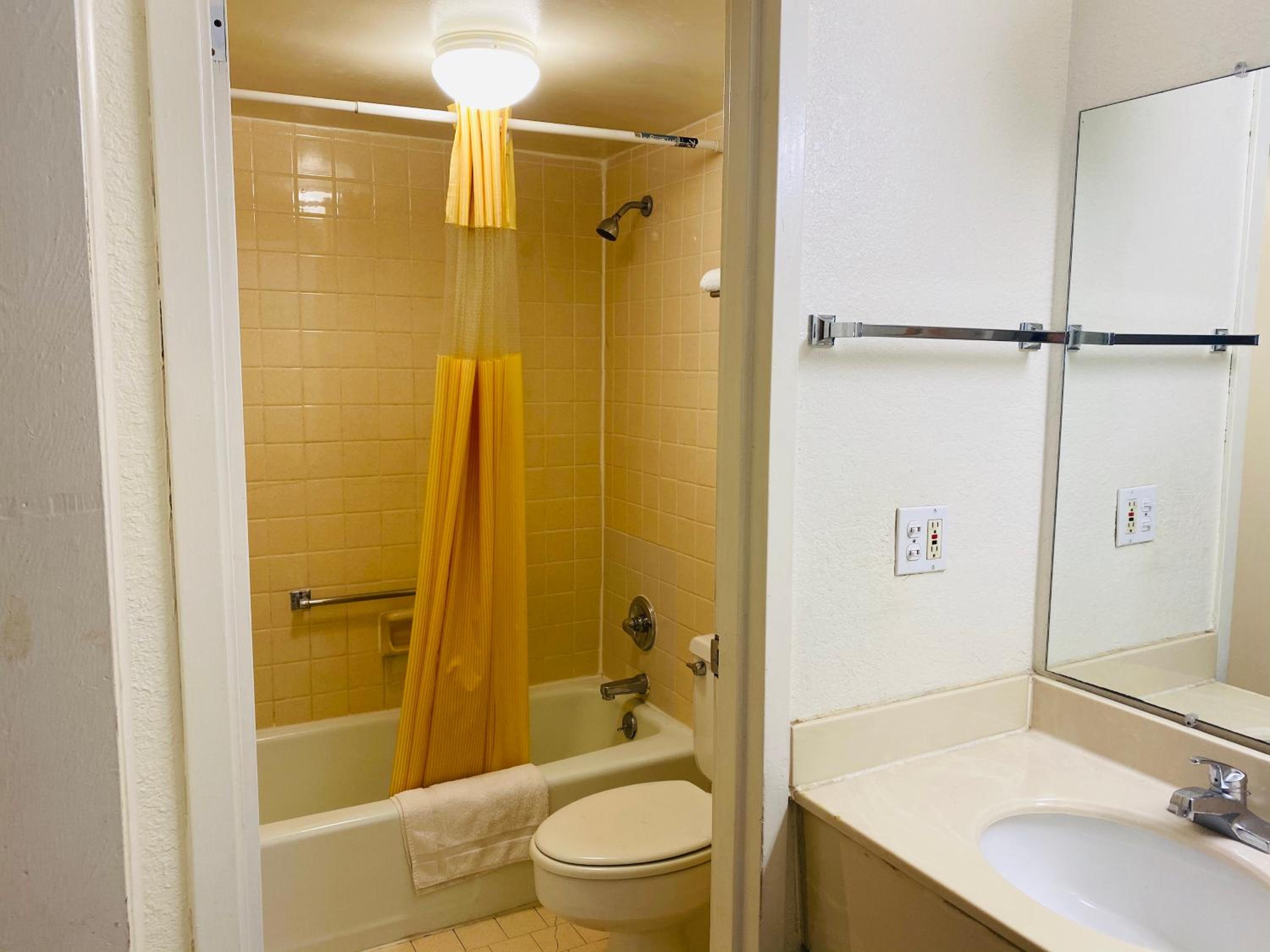 Two-Bedroom Suite photo 2