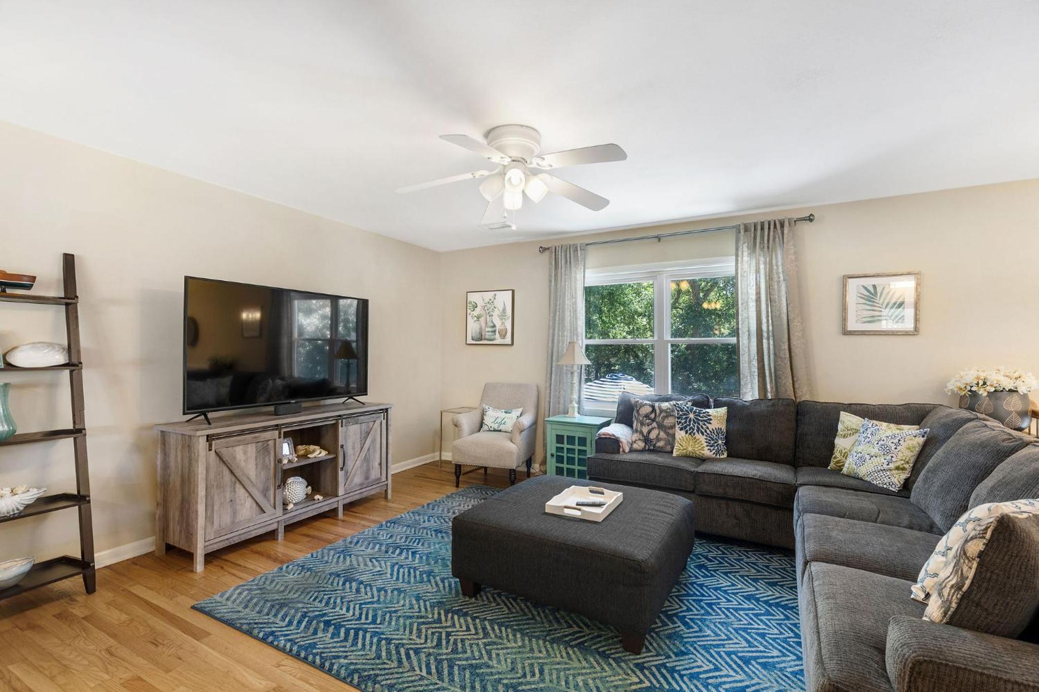 Apartment photo 1