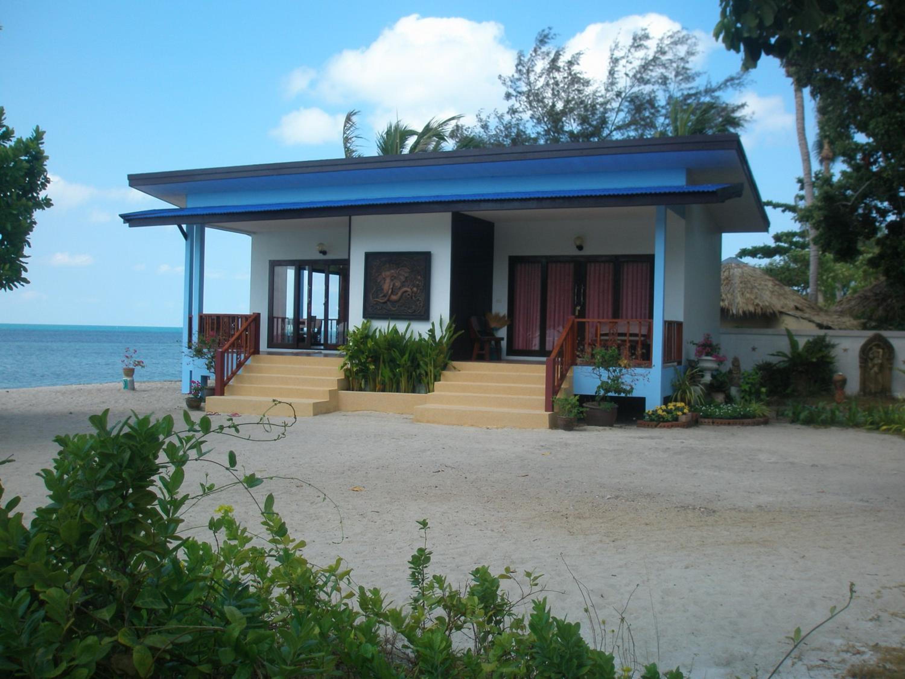 Family Room - Beach Front photo 3