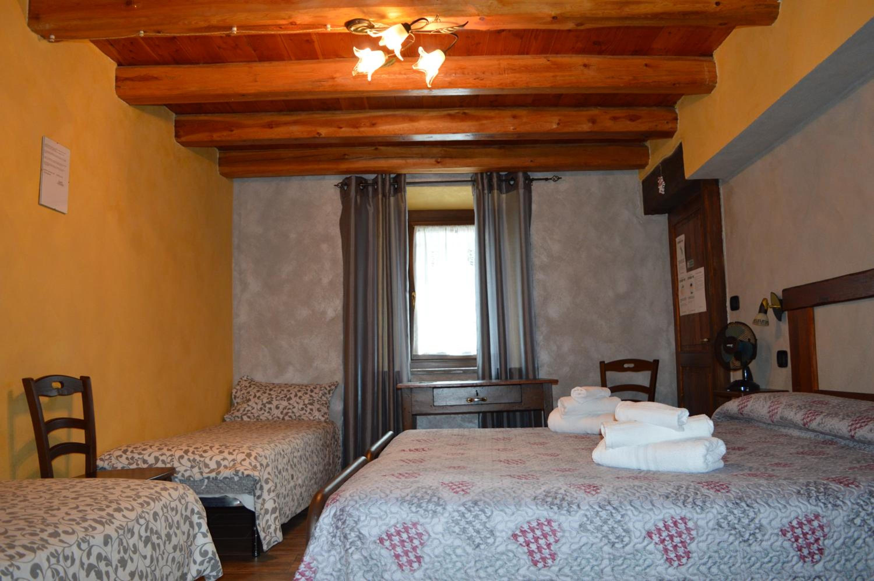 Quadruple Room with Balcony photo 1