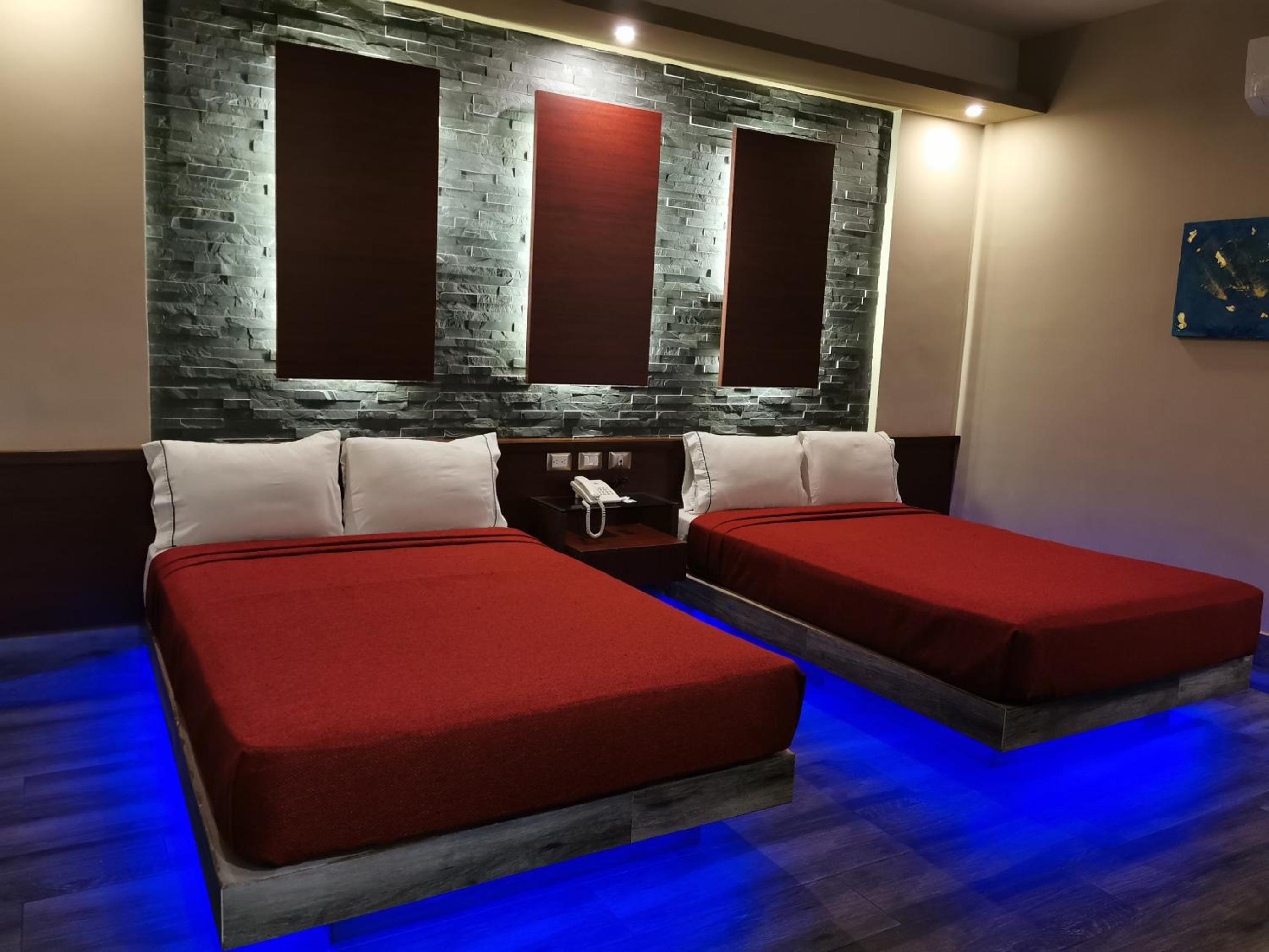 Double Room - Photo 2