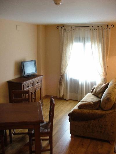 Family Room (2 Adults + 1 Child) photo 2