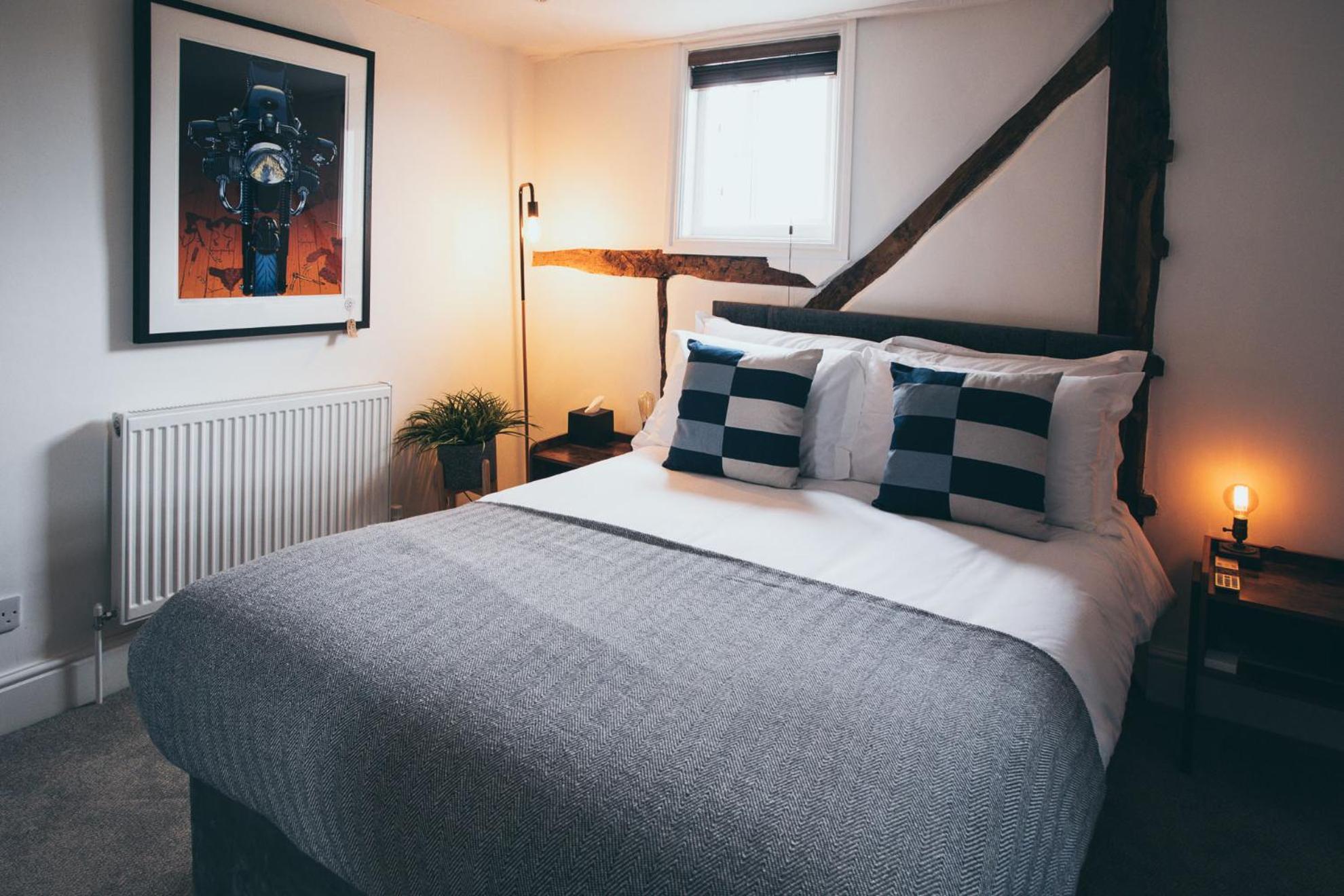 Small Double Room - Photo 1