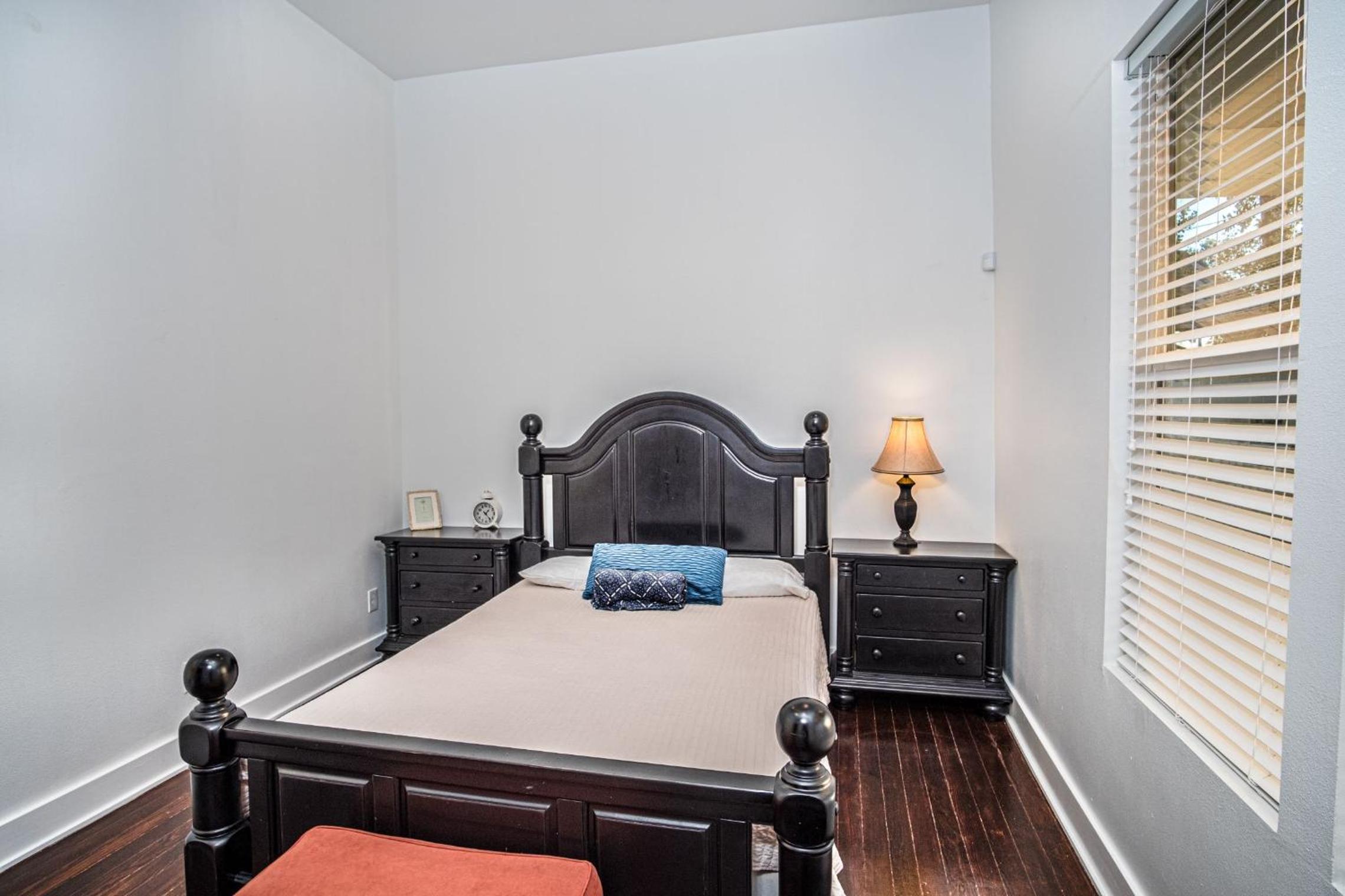 Three-Bedroom House - Photo 13