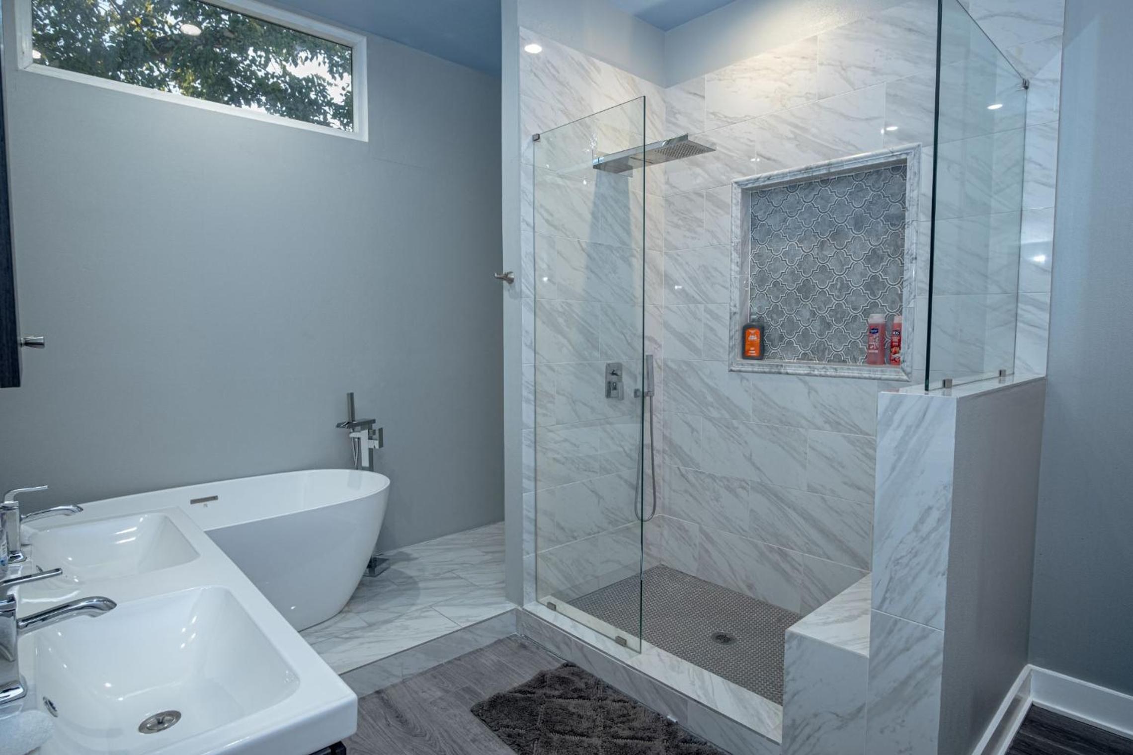Three-Bedroom House - Photo 17