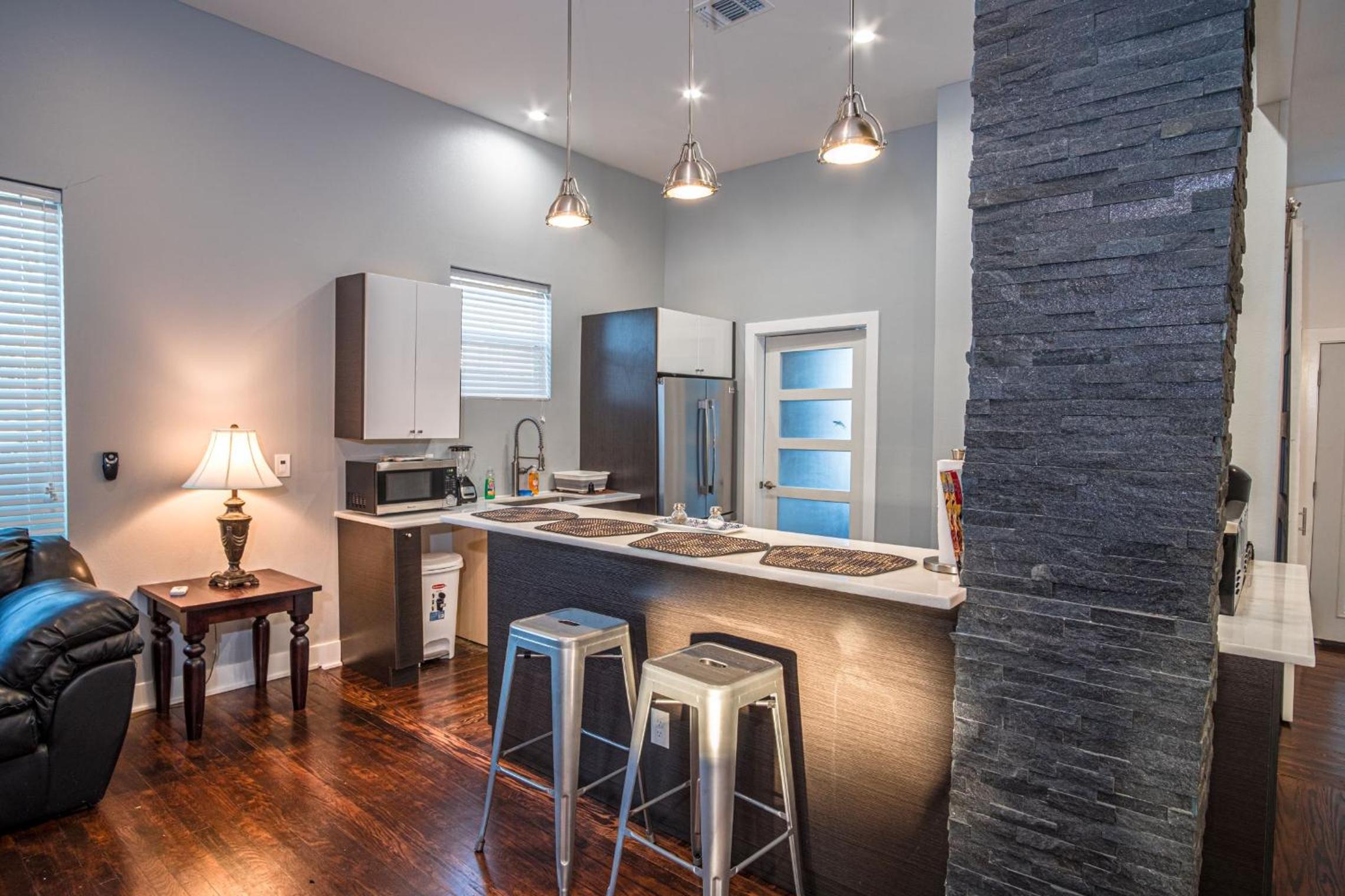 Three-Bedroom House - Photo 22
