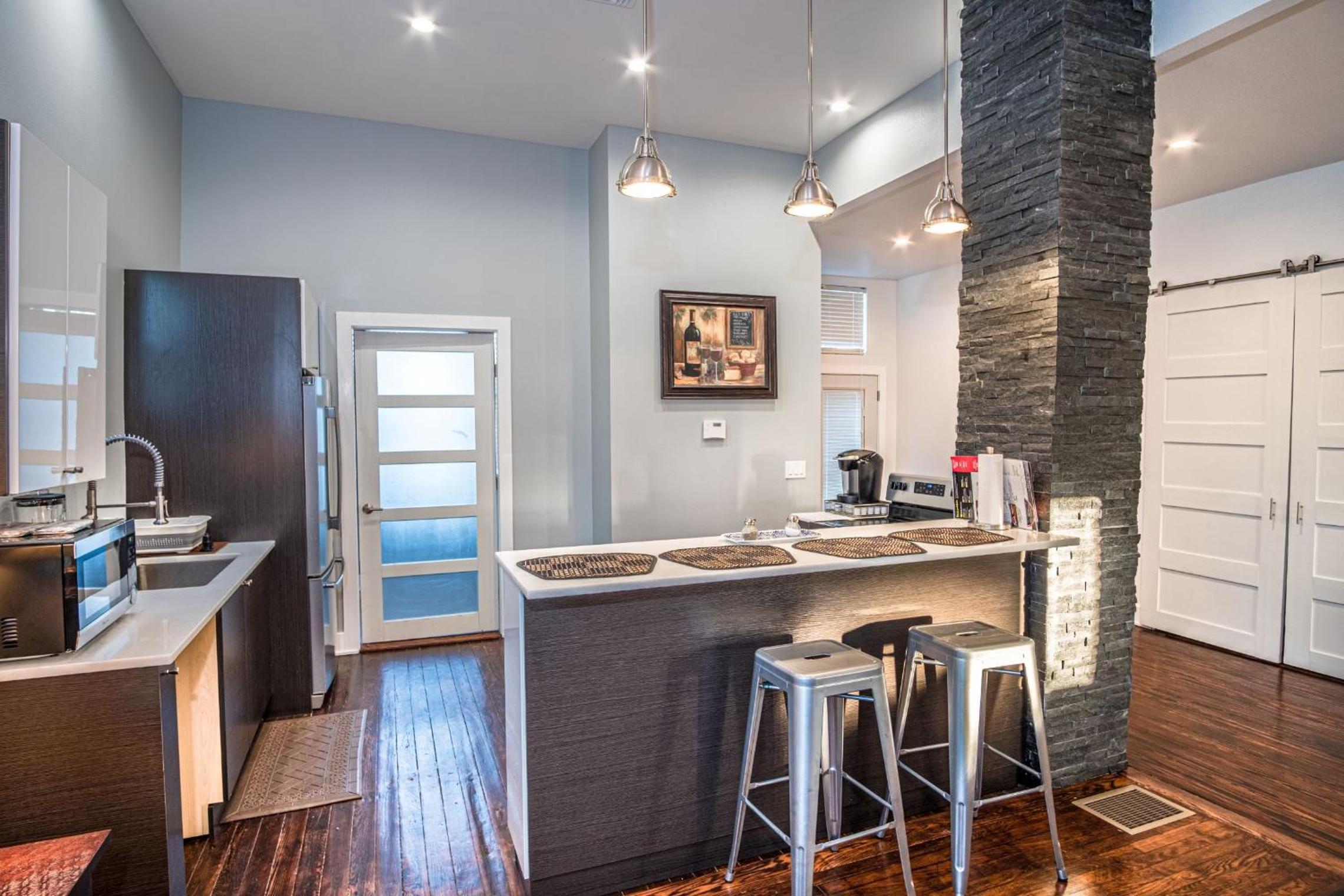 Three-Bedroom House - Photo 23