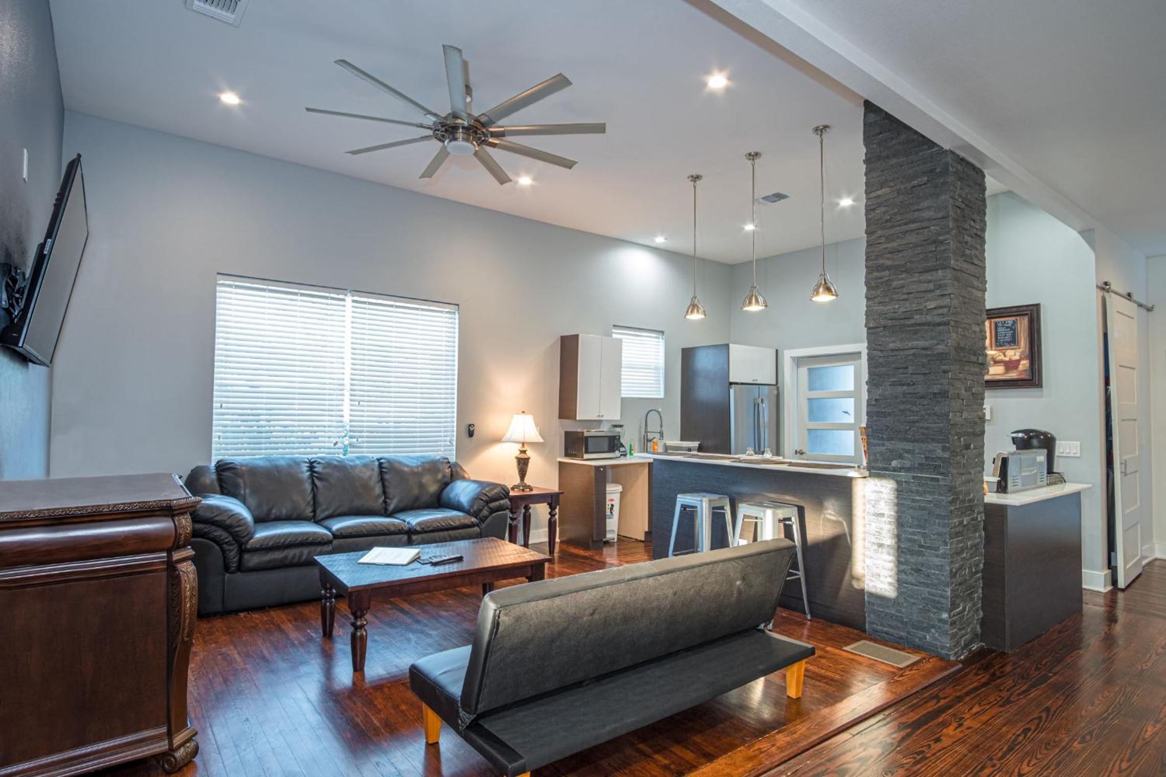 Three-Bedroom House - Photo 26
