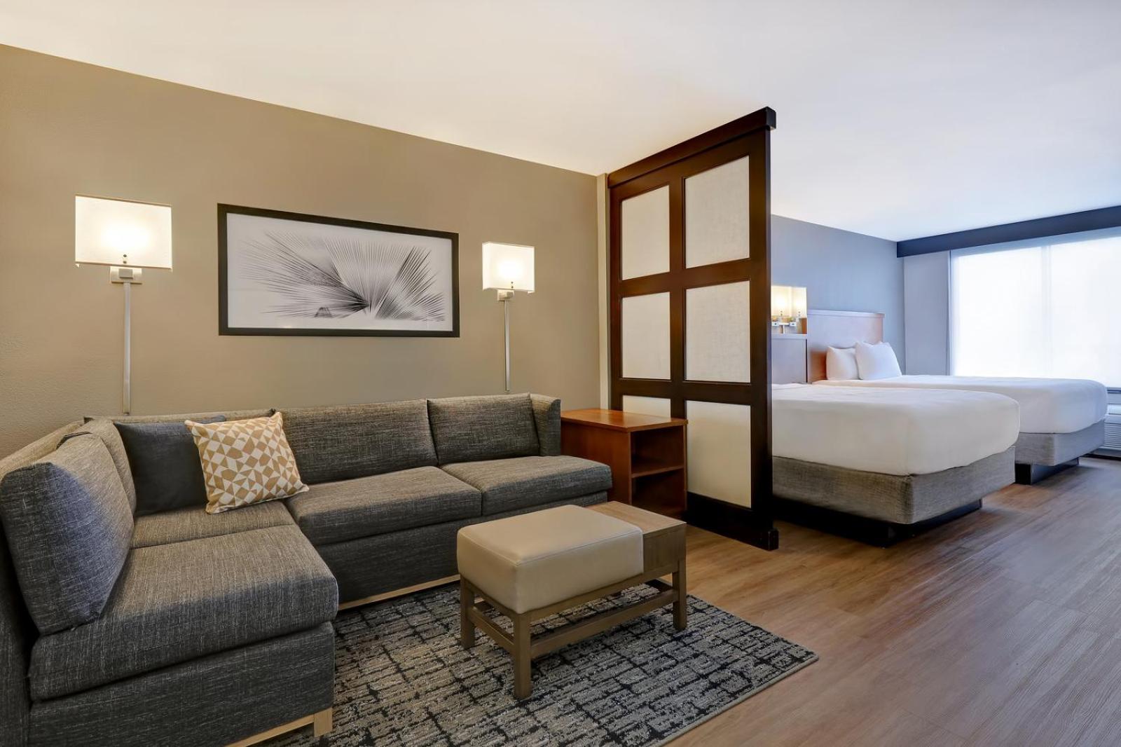 Queen Room with Two Queen Beds and Roll-In Shower - Disability Access