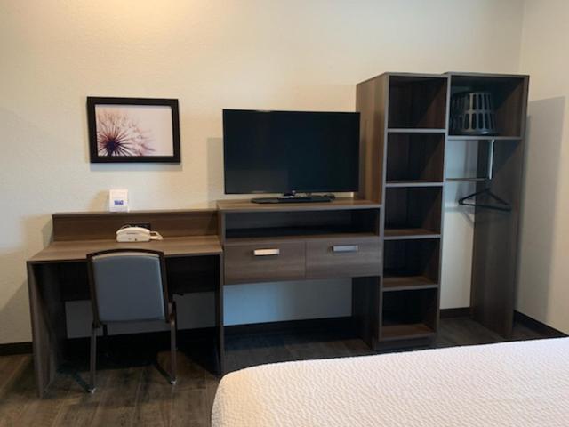 Queen Room With Tub - Disability Access/Non-Smoking