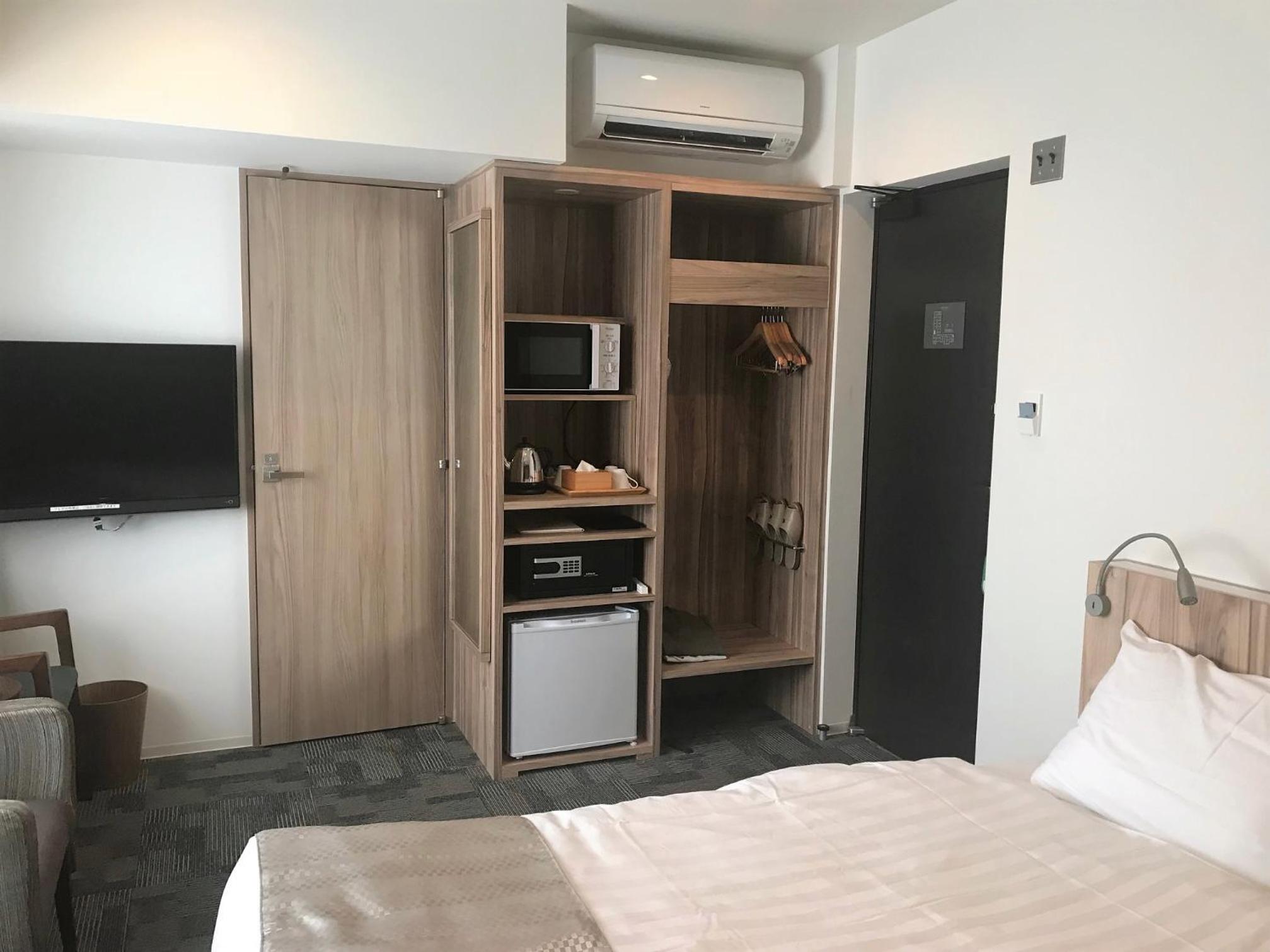 Standard Twin Room with Shower - Non-Smoking photo 1