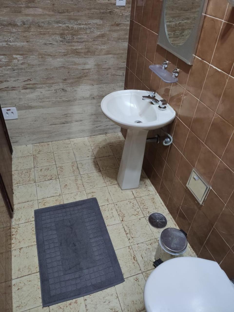 One-Bedroom Suite - Photo 2
