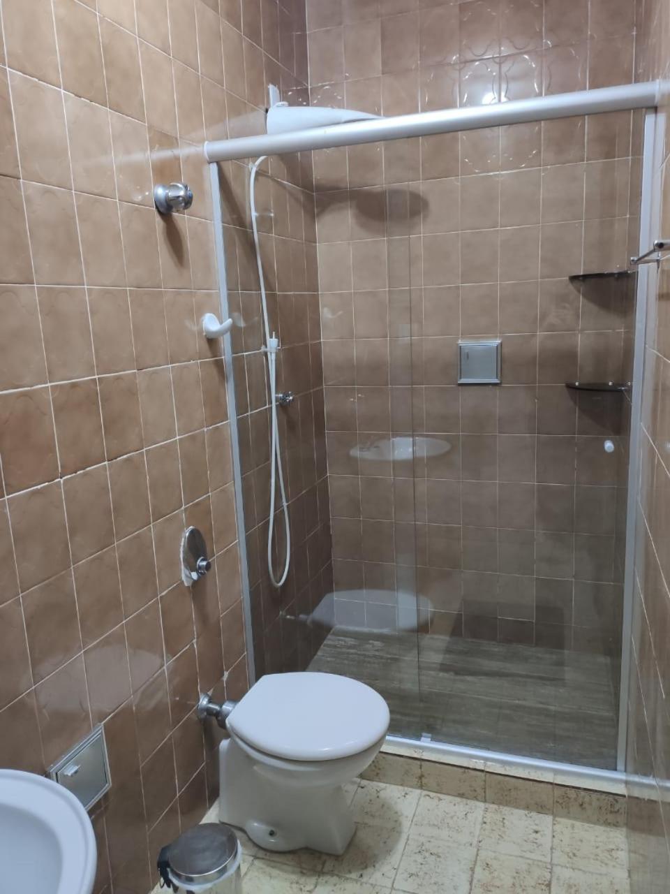 One-Bedroom Suite - Photo 4