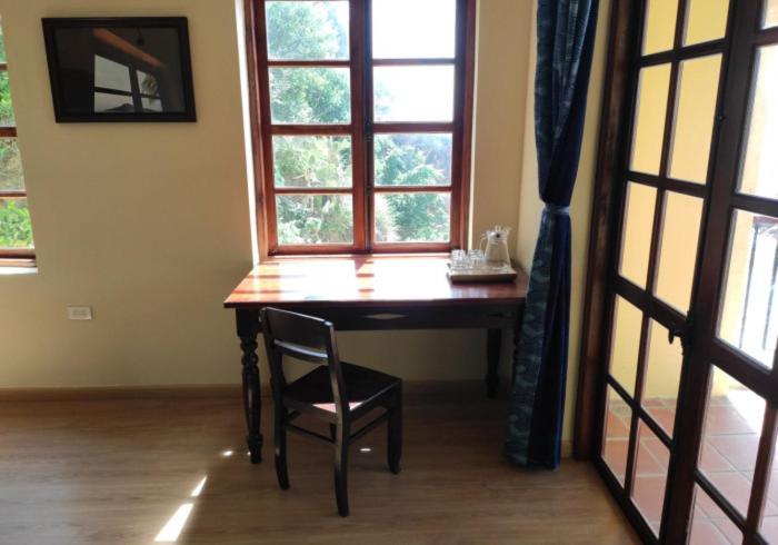 Deluxe Suite with Sea View - Photo 1