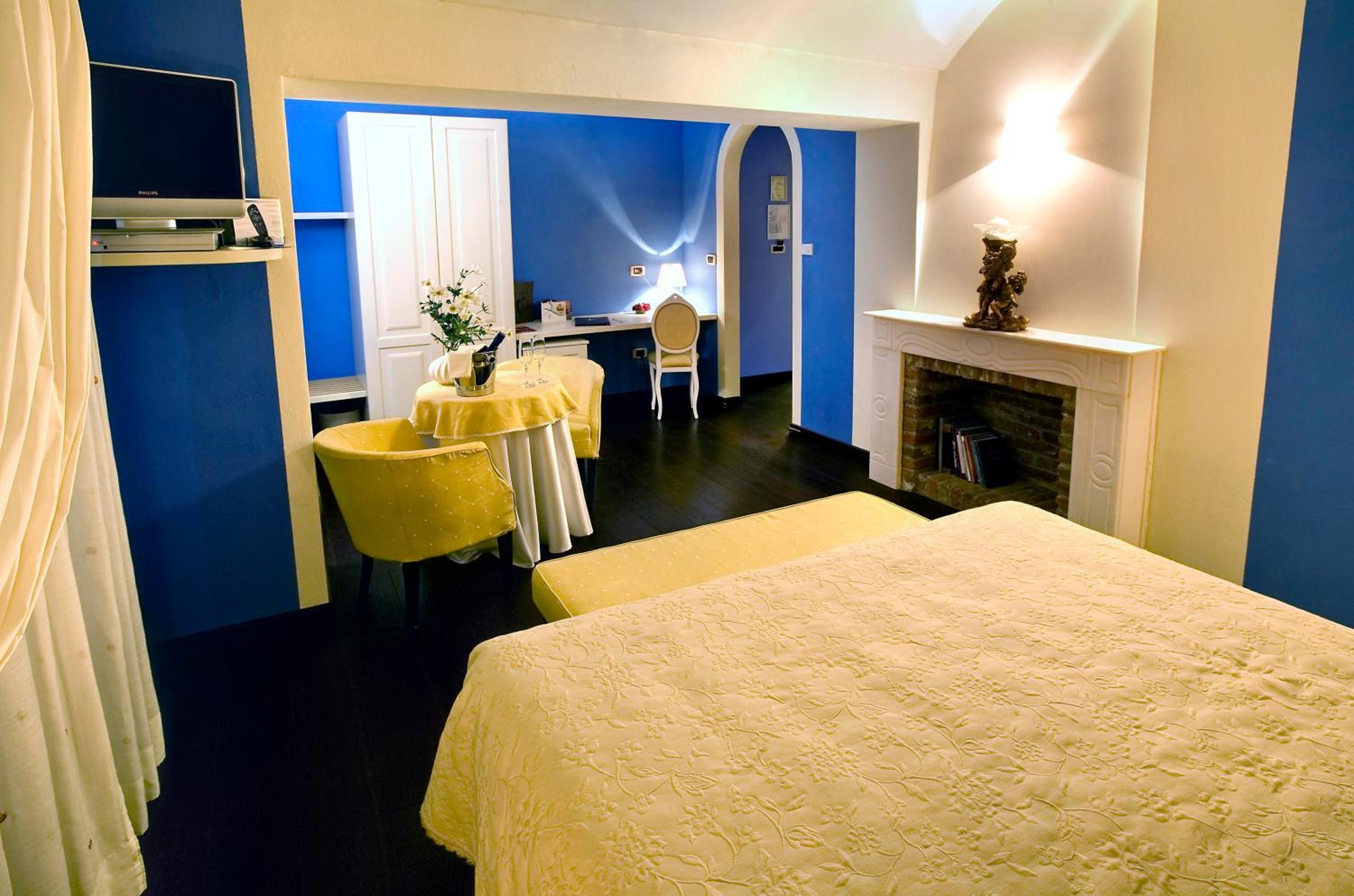 Suite (3 Adults) - Photo 5