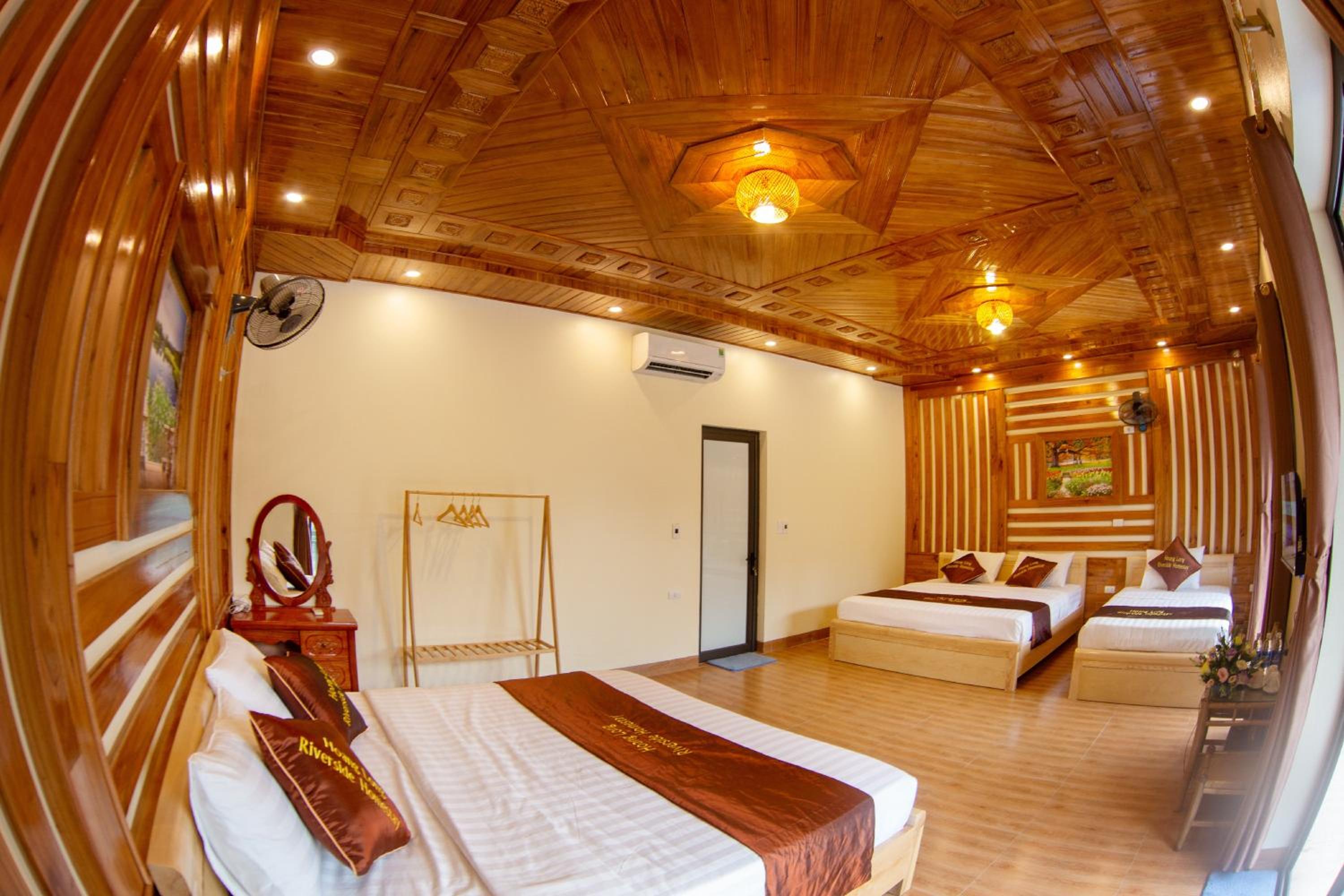 Quadruple Room with Mountain View photo 3