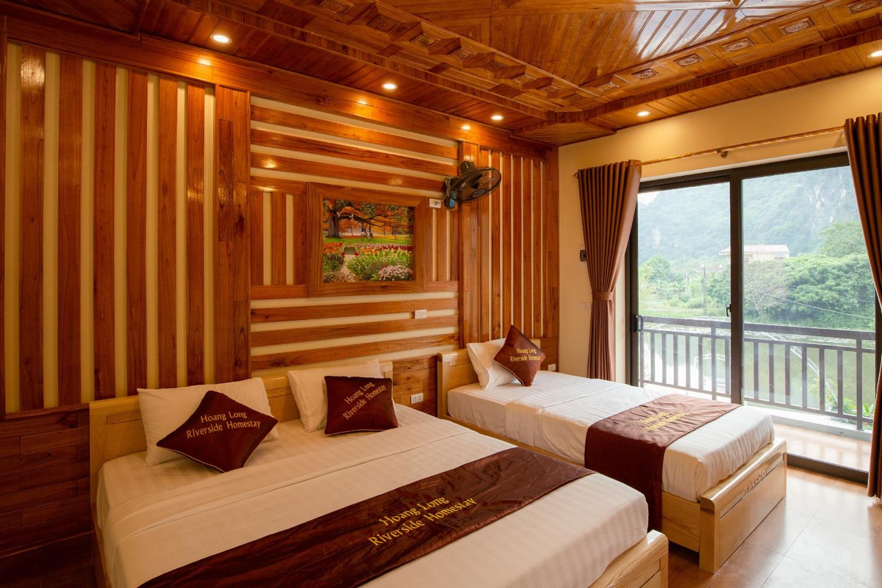 Quadruple Room with Mountain View