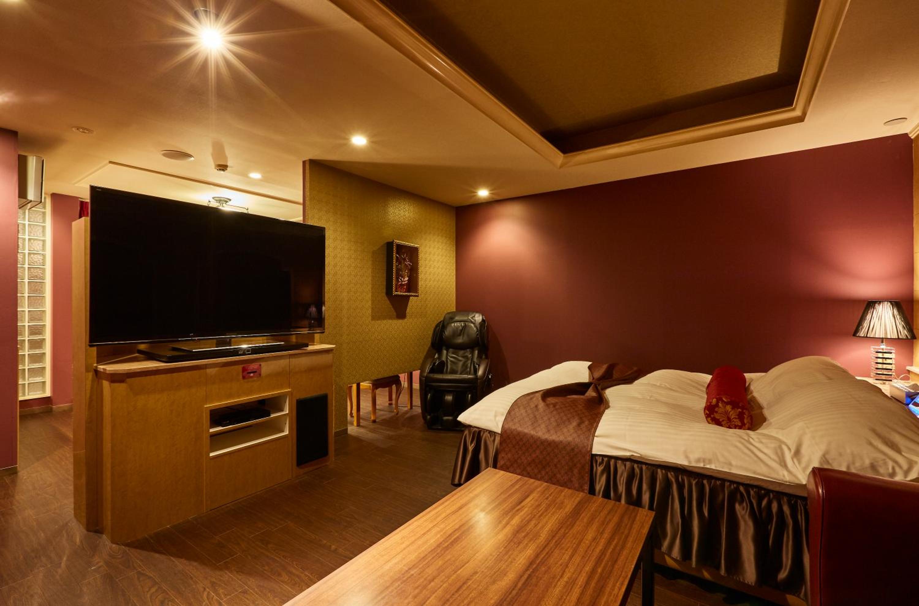 Deluxe King Room - Photo 1