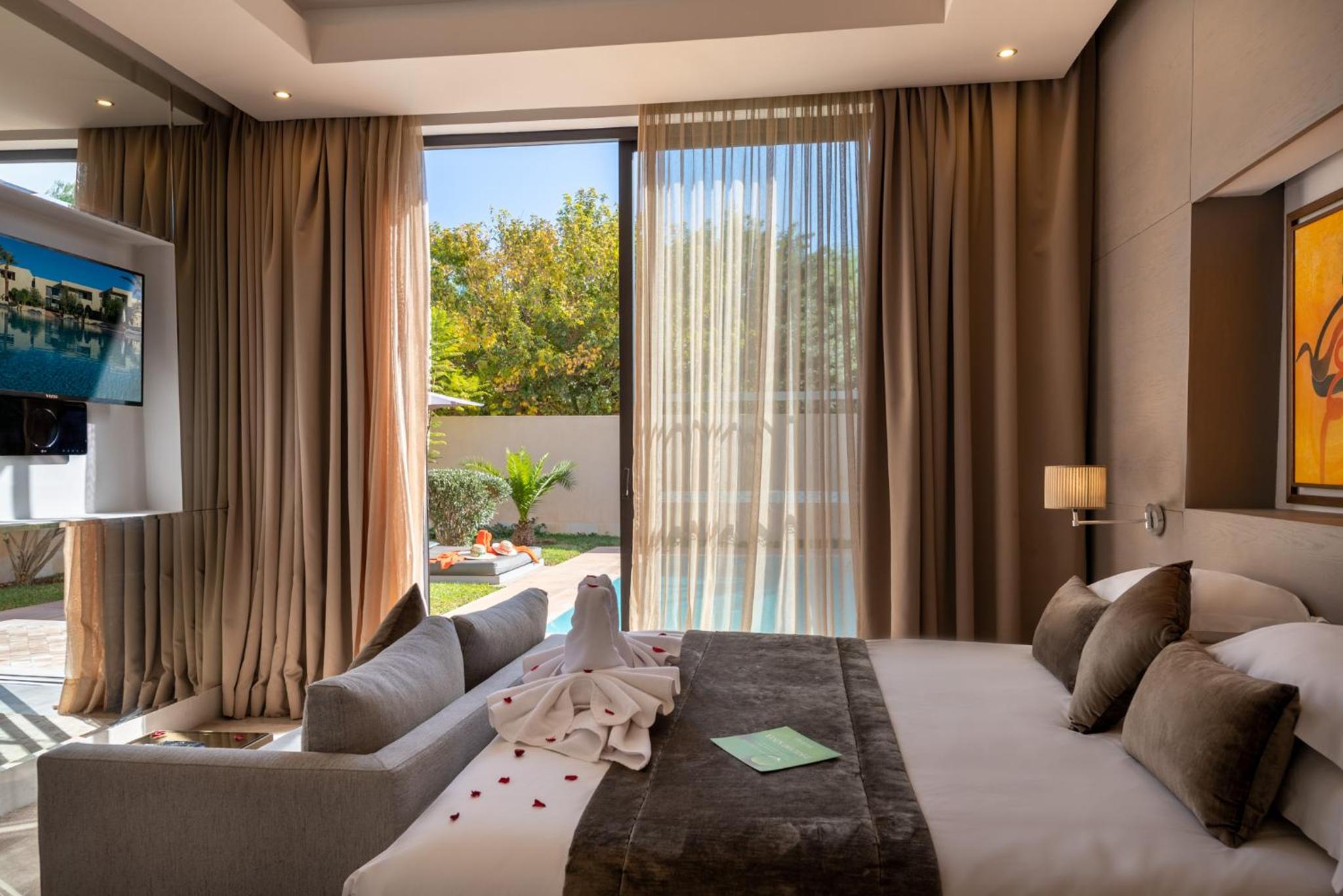 Deluxe Suite with Private Pool and Garden