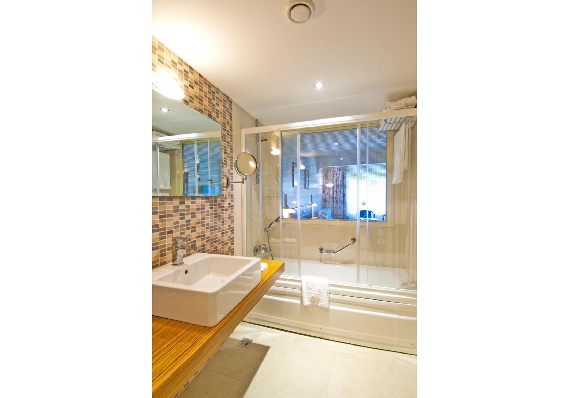 Deluxe Single Room