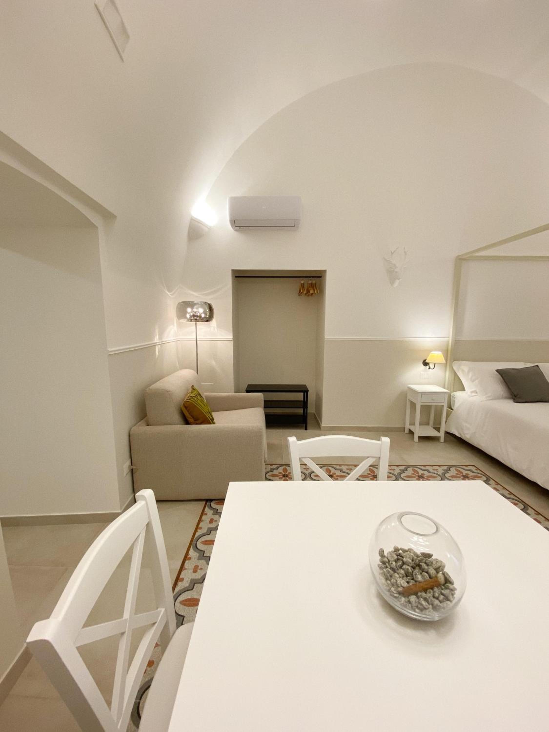 Deluxe Apartment - Photo 7