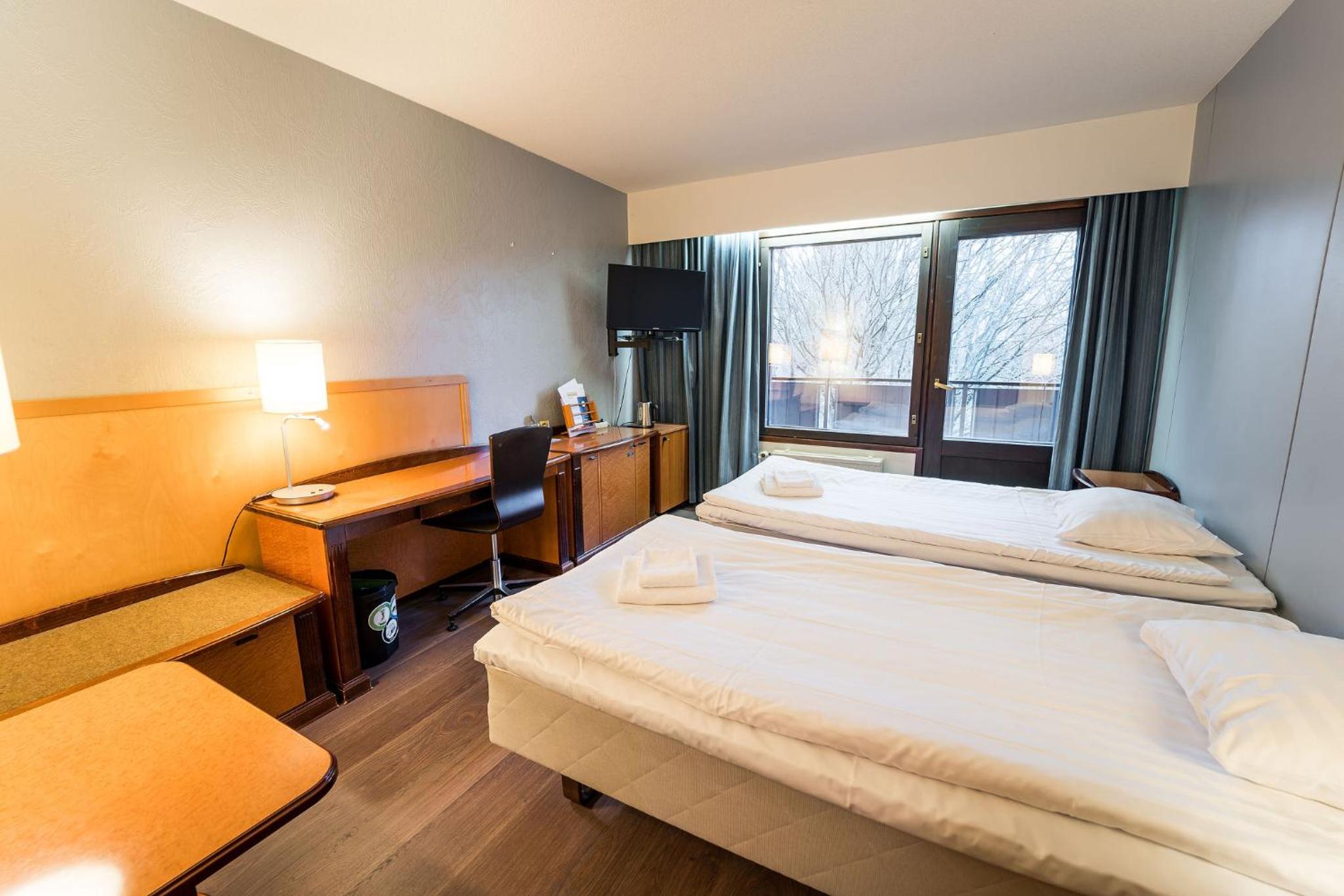 Budget Twin Room - Photo 4