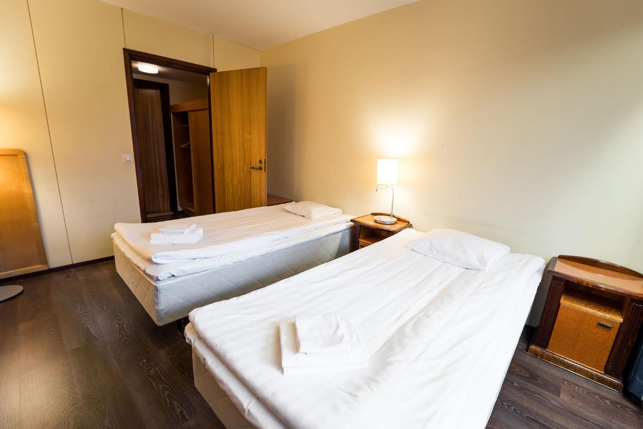 Standard Twin Room - Photo 2